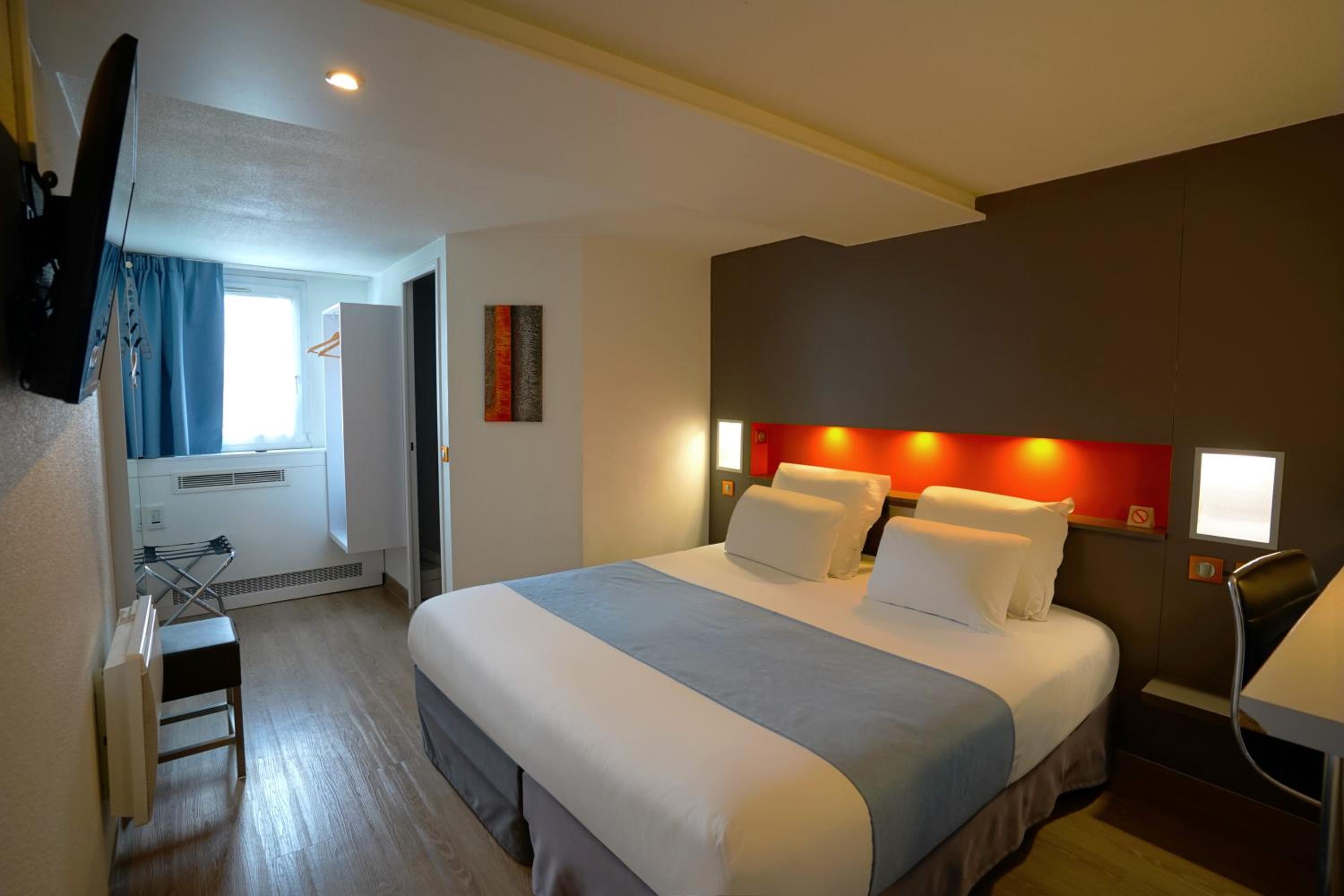 Superior King Room - Photo 5