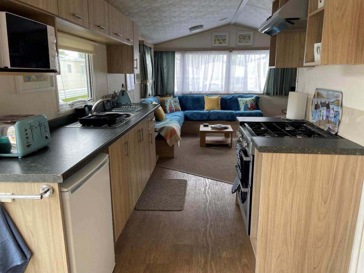 Mobile Home photo 3