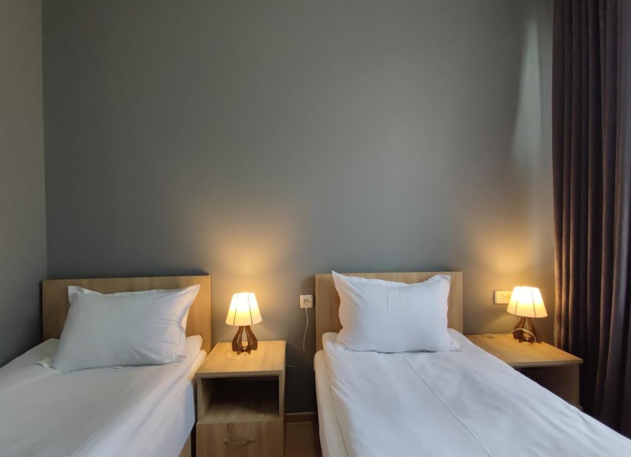 Standard Double or Twin Room - Photo 5