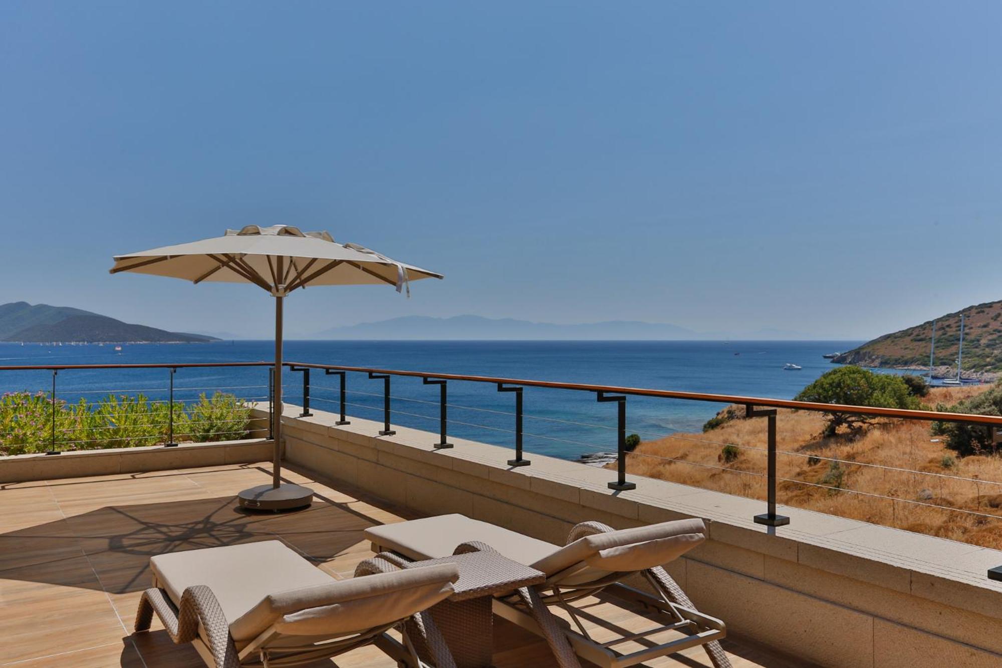 Deluxe Hot Tub Room, Guest room, 1 King, Sea view, Whirlpool