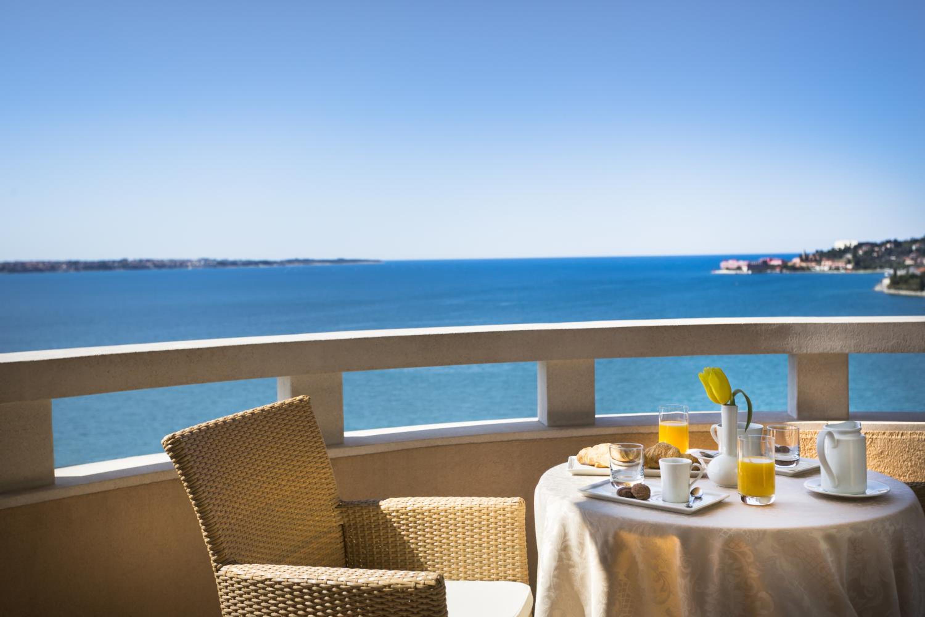 Superior Double or Twin Room with Balcony and Sea View - Photo 2