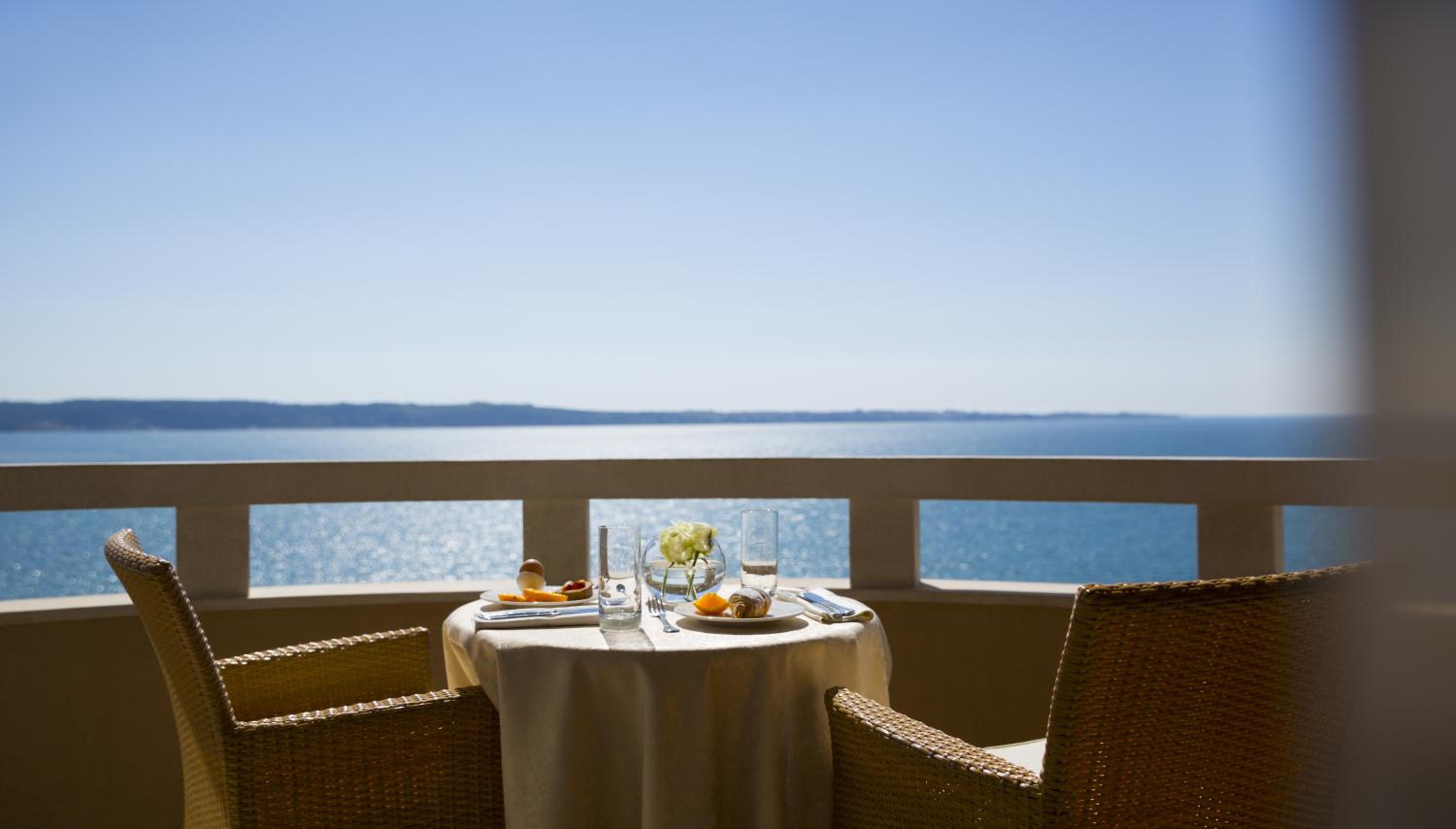 Superior Double or Twin Room with Balcony and Sea View - Photo 6