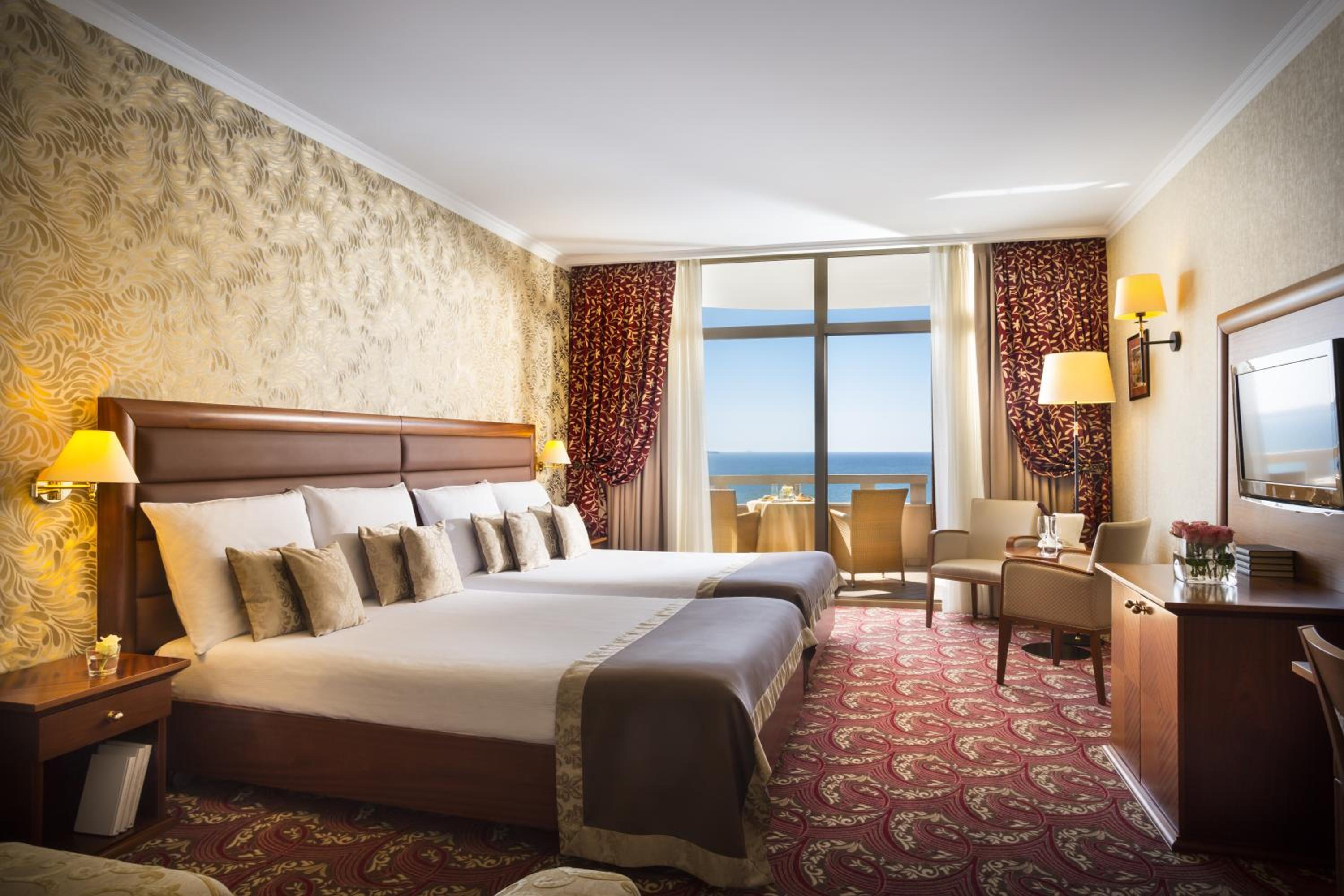 Superior Double or Twin Room with Balcony and Sea View - Photo 7