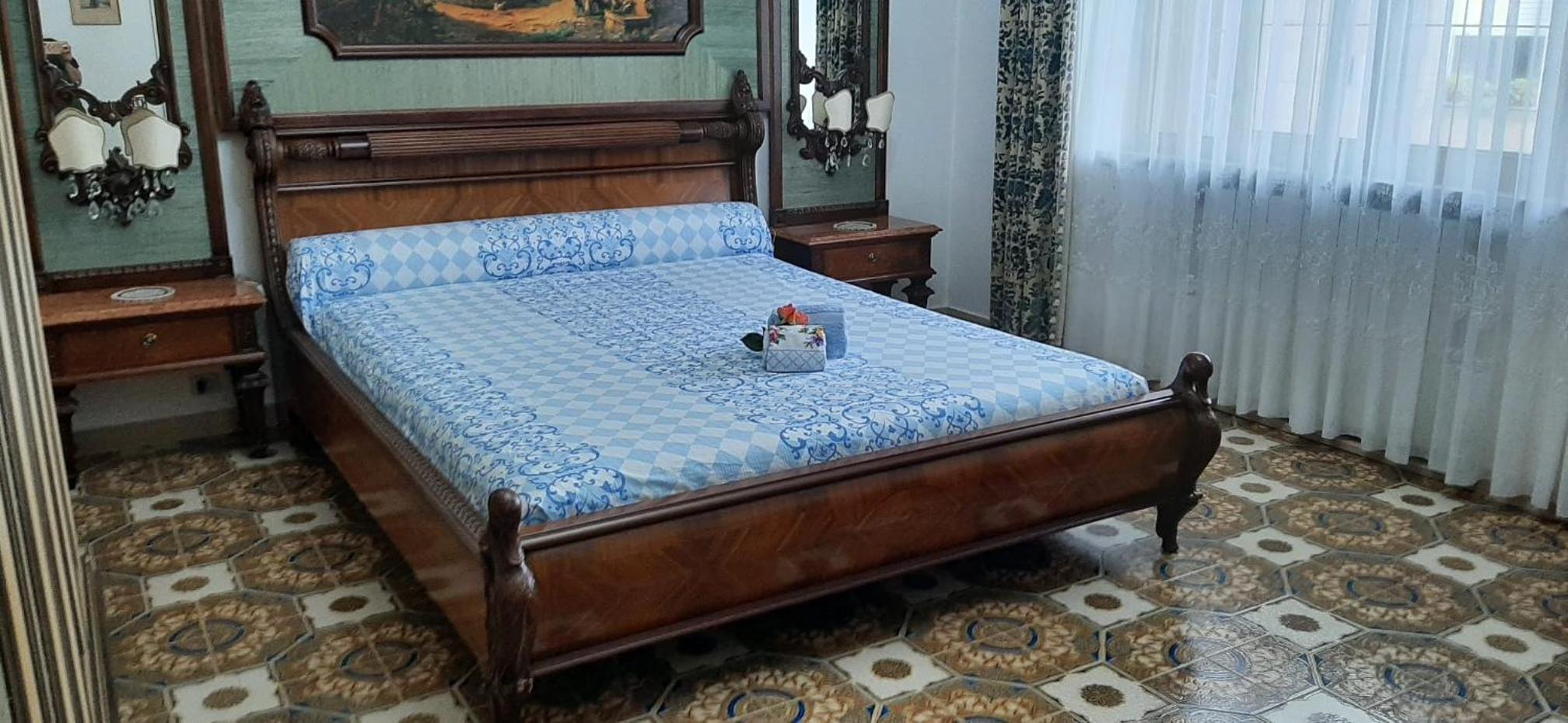 Large Double Room photo 1