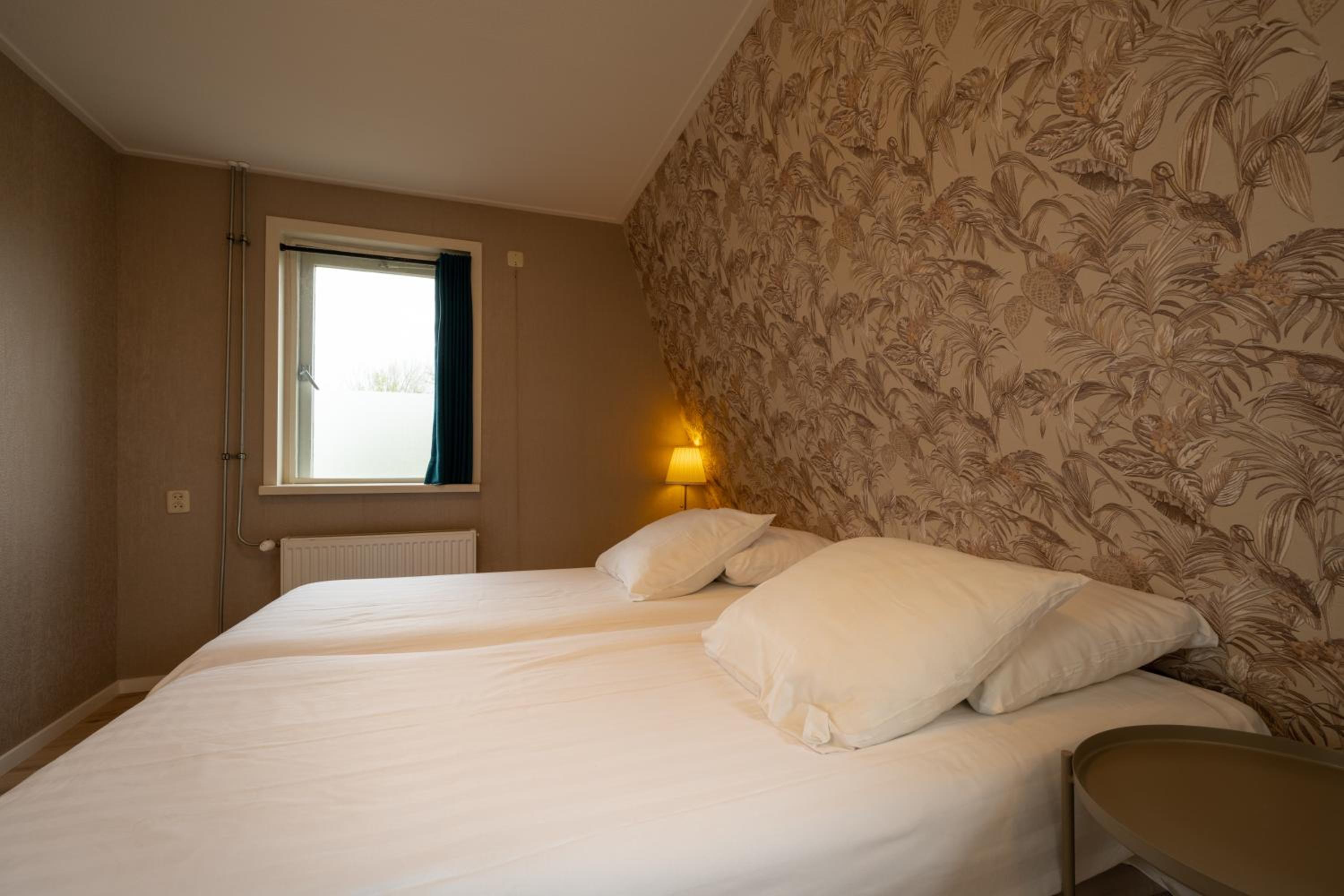 Budget Twin Room - Photo 1