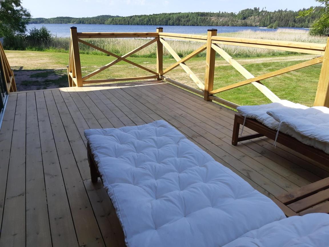 Apartment with Lake View