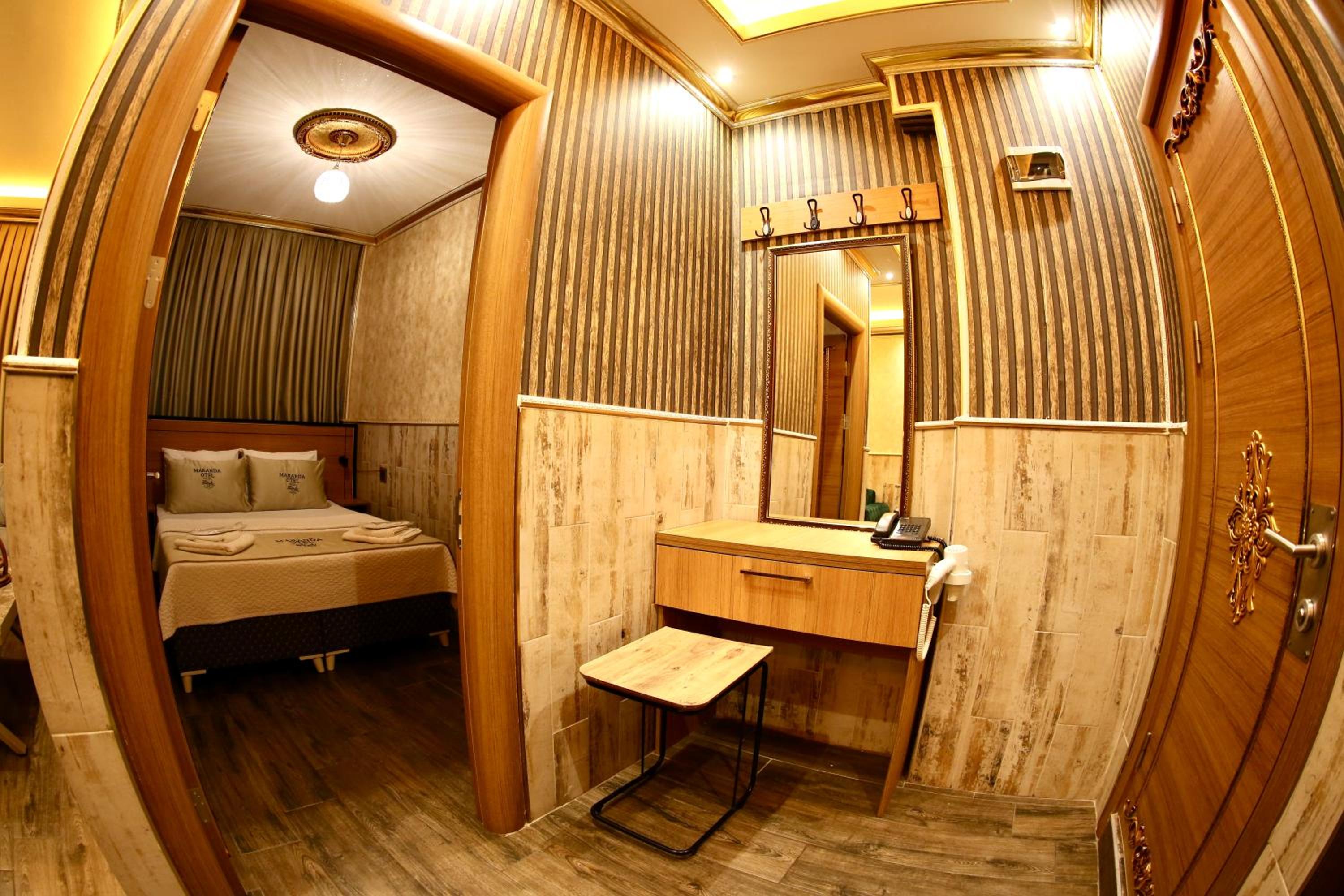 Deluxe Suite photo 1