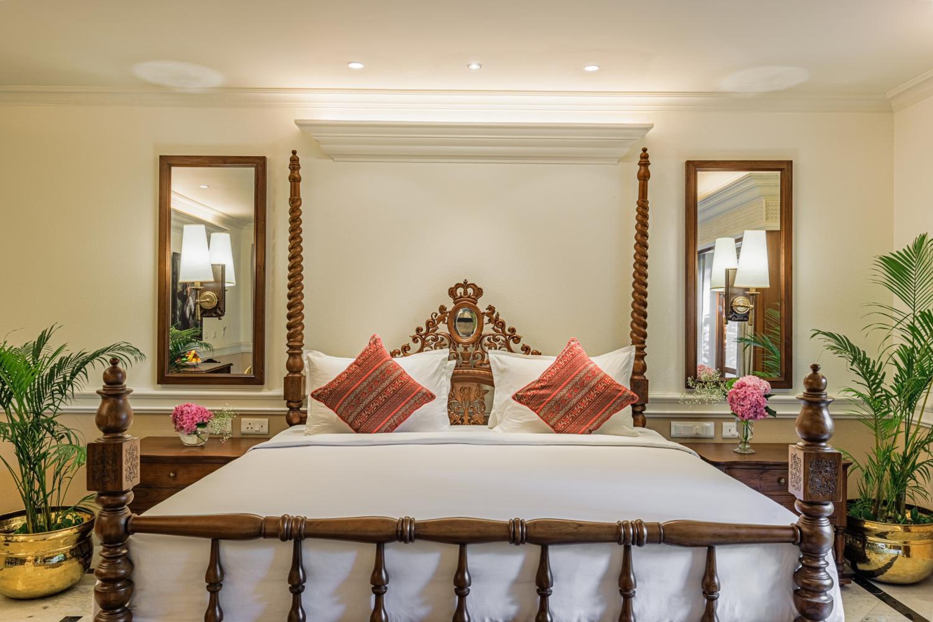 Queen Room with 15% discount on Food and Beverage (Excluding in room dining)