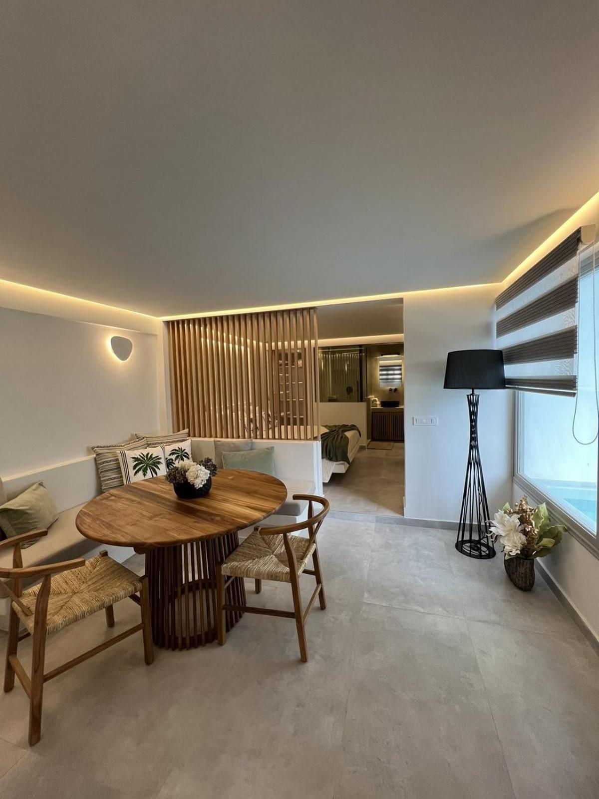 One-Bedroom House photo 1
