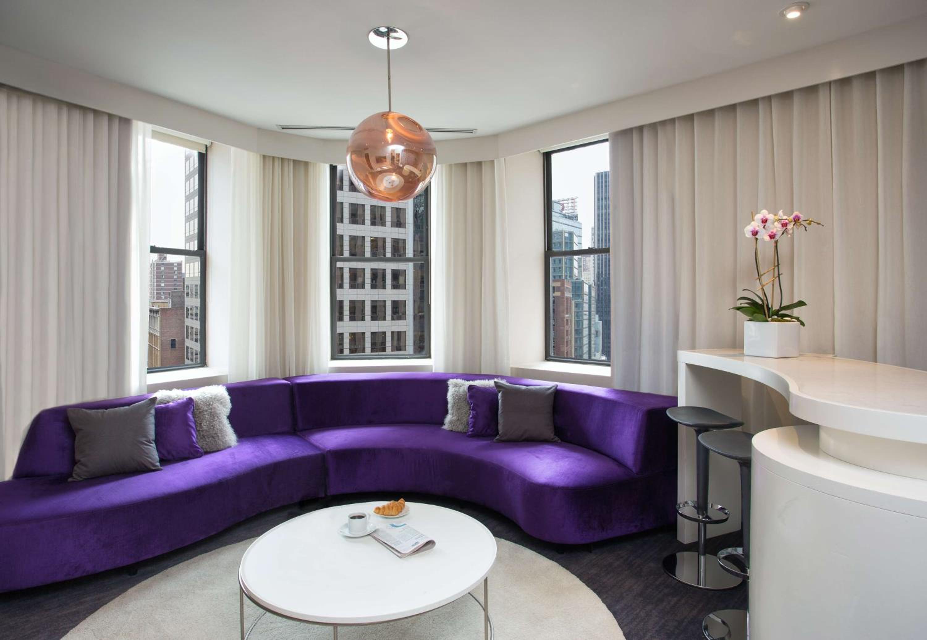 One-Bedroom King Suite Platinum thumbnail 5