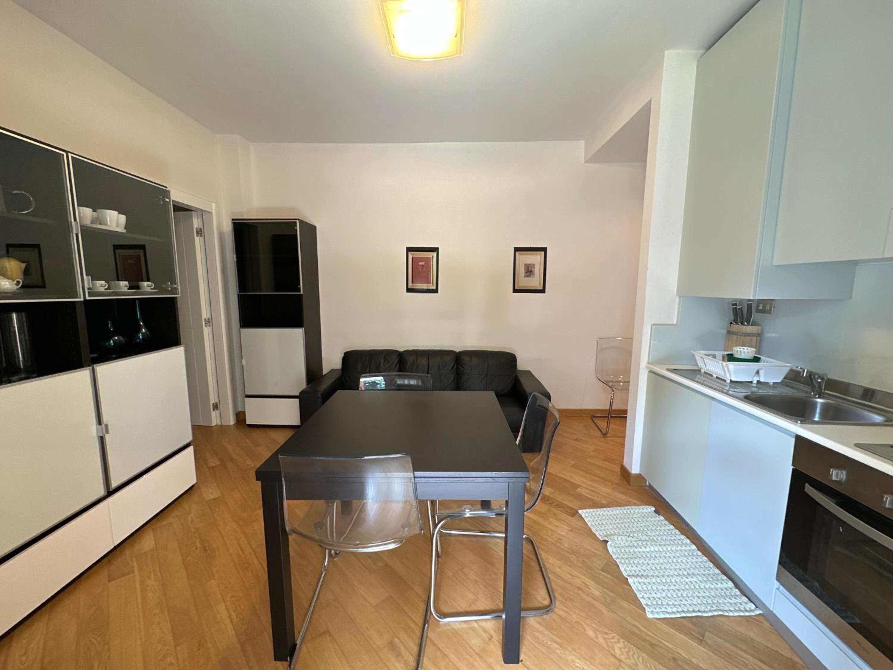 One-Bedroom Apartment photo 2