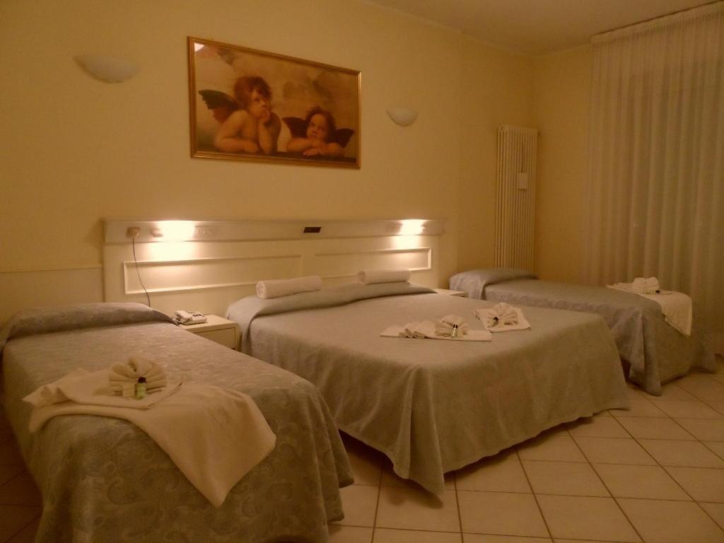 Classic Quadruple Room