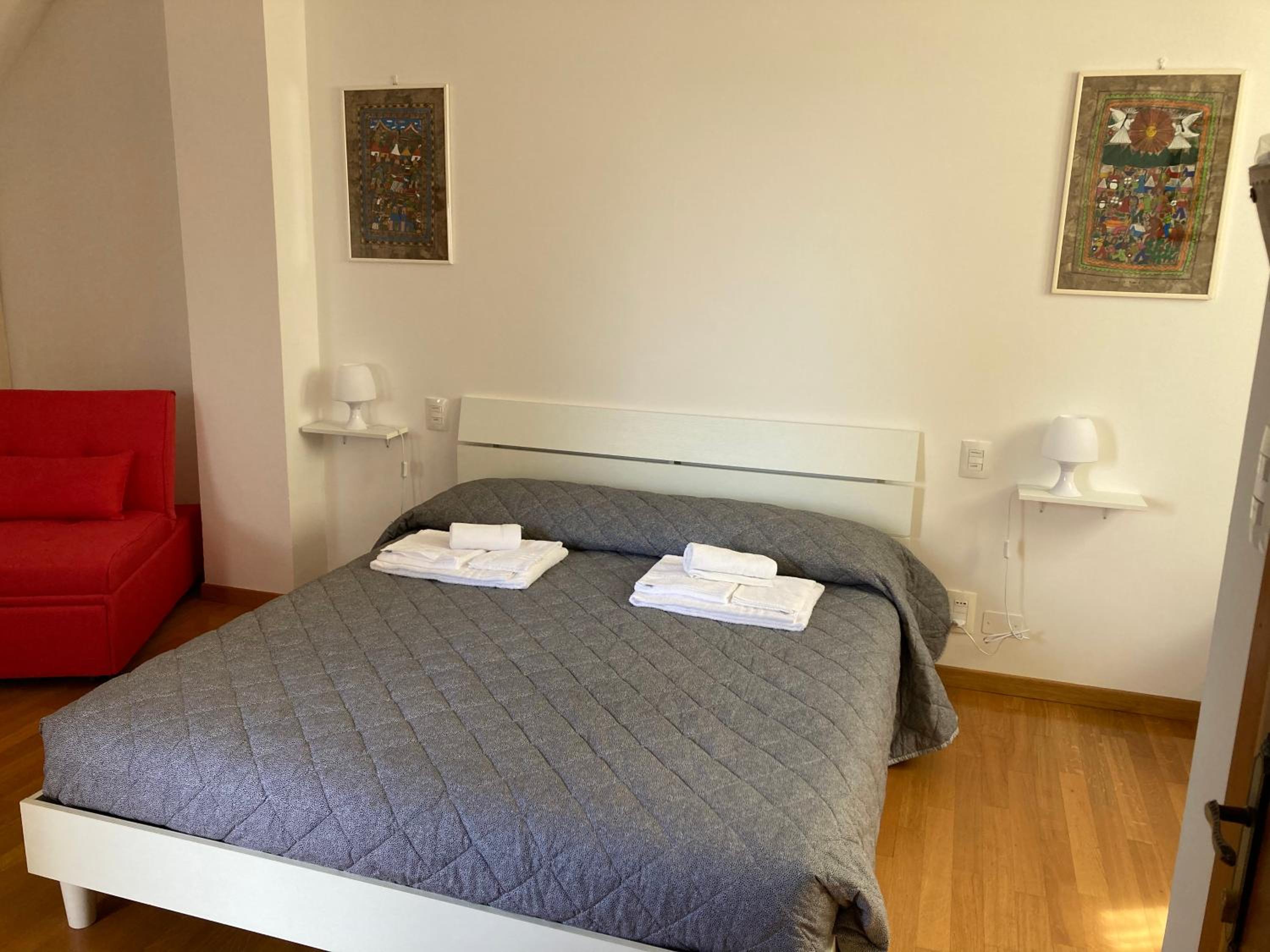 Large Double or Twin Room photo 2