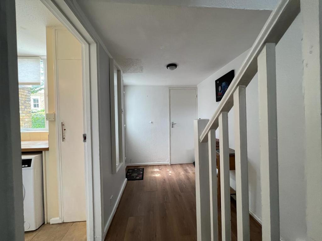 Apartment photo 2