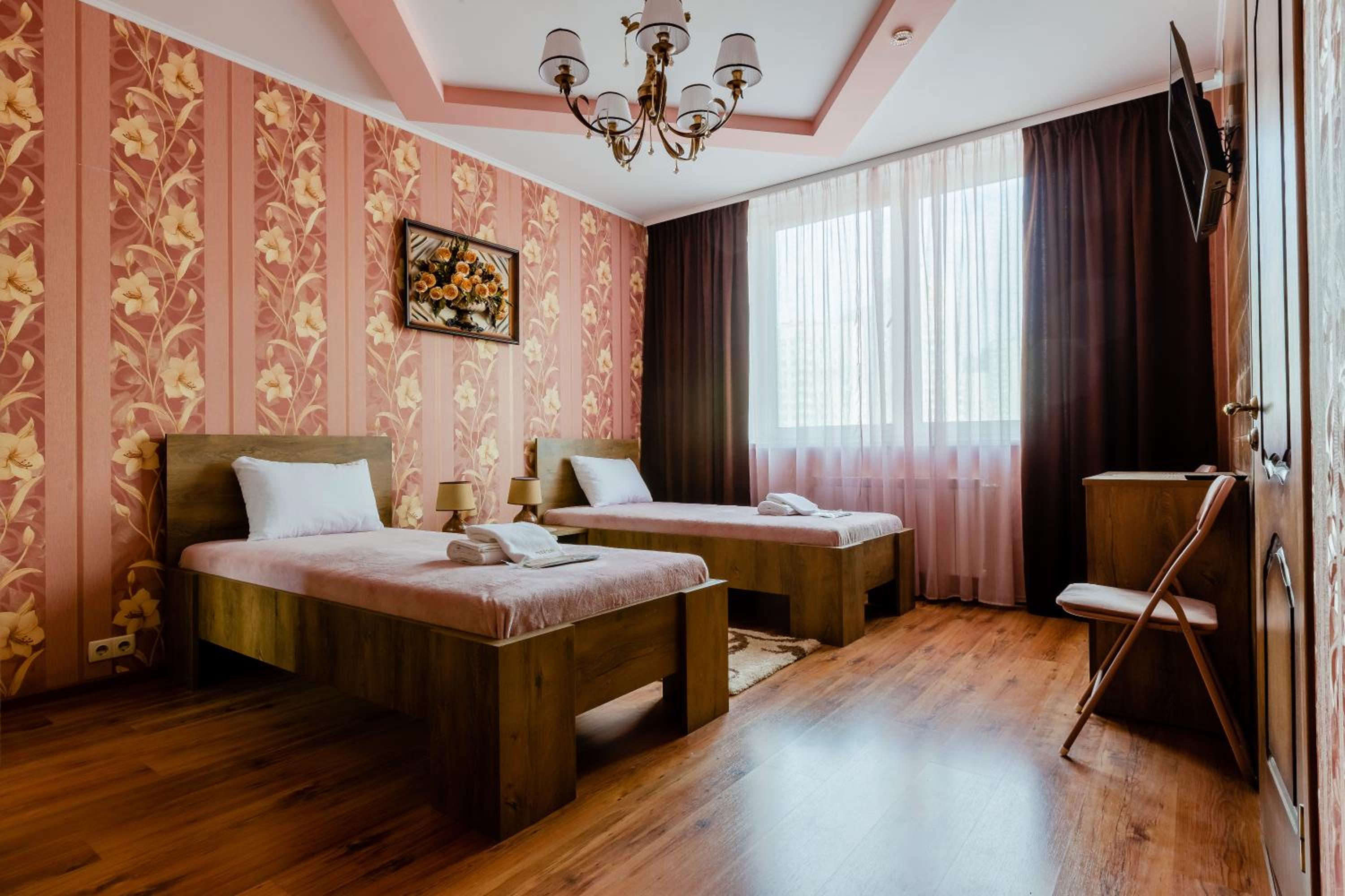 Twin Room with Shared Bathroom