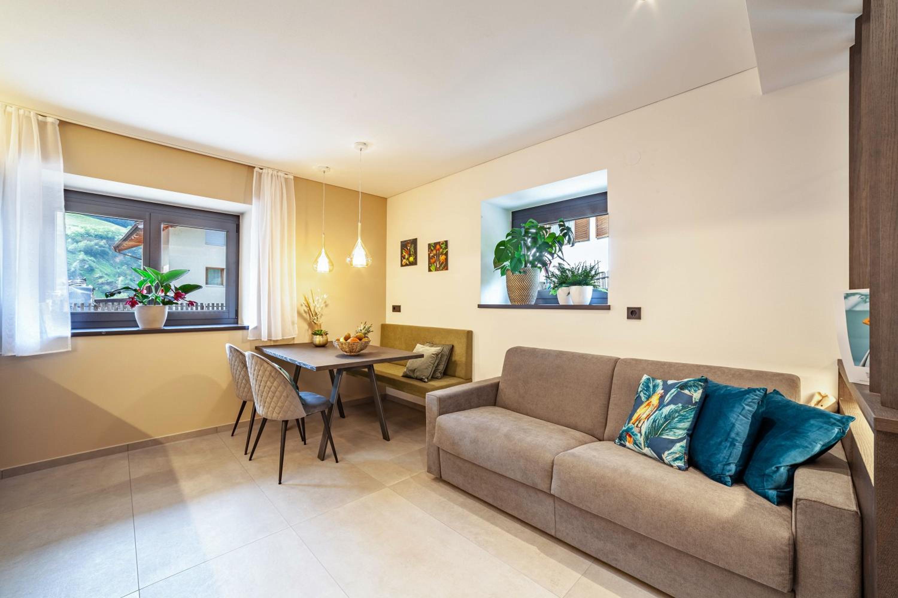 One-Bedroom Apartment with Garden View