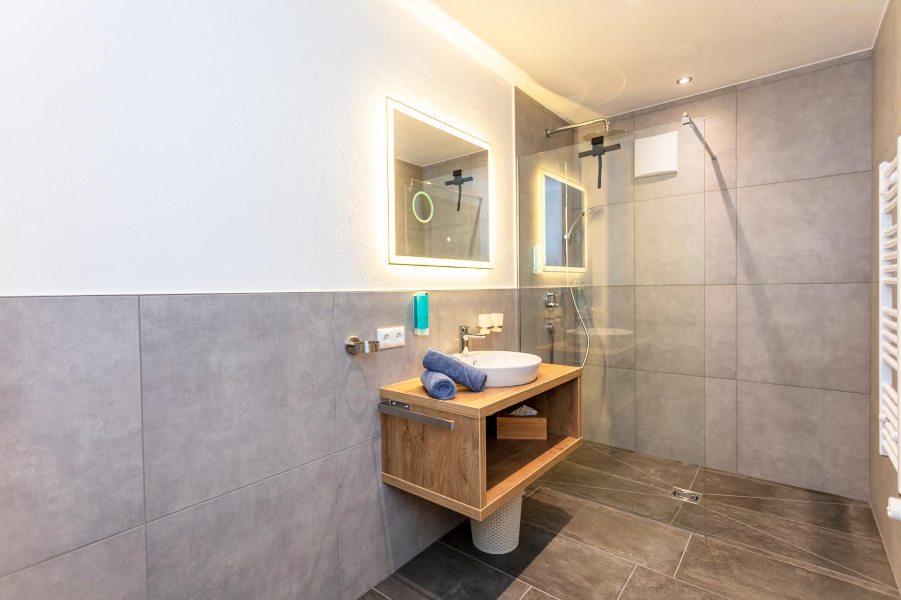 Apartment with Bath photo 3
