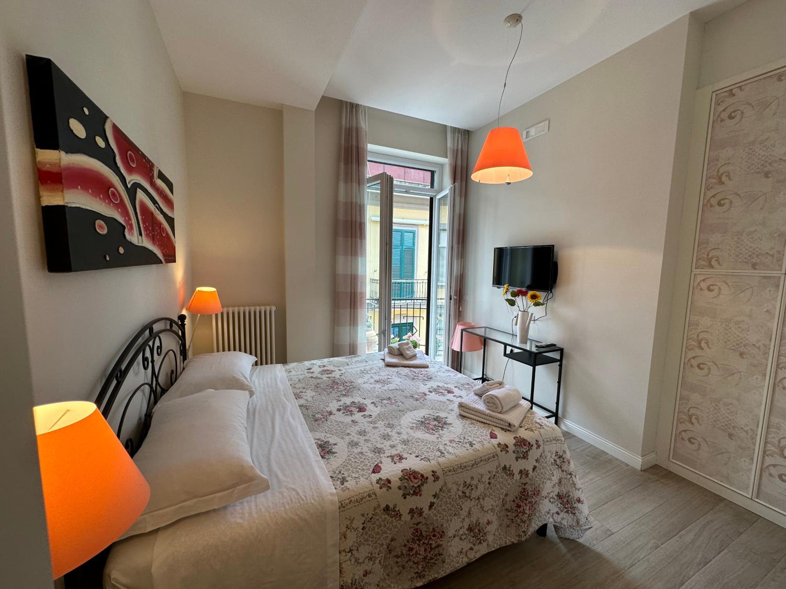 Deluxe Double Room with Shower