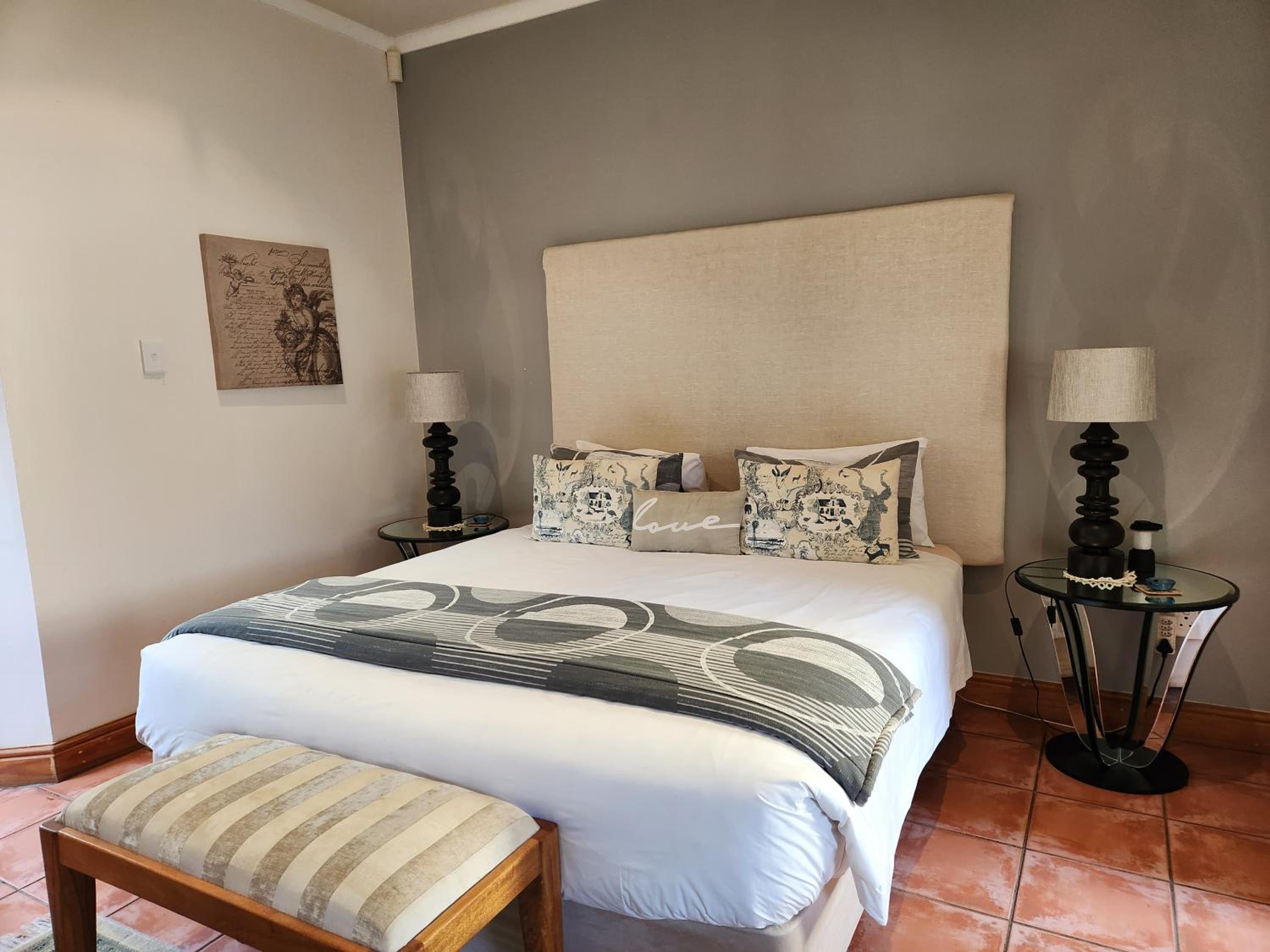 Standard Suite - Photo 6