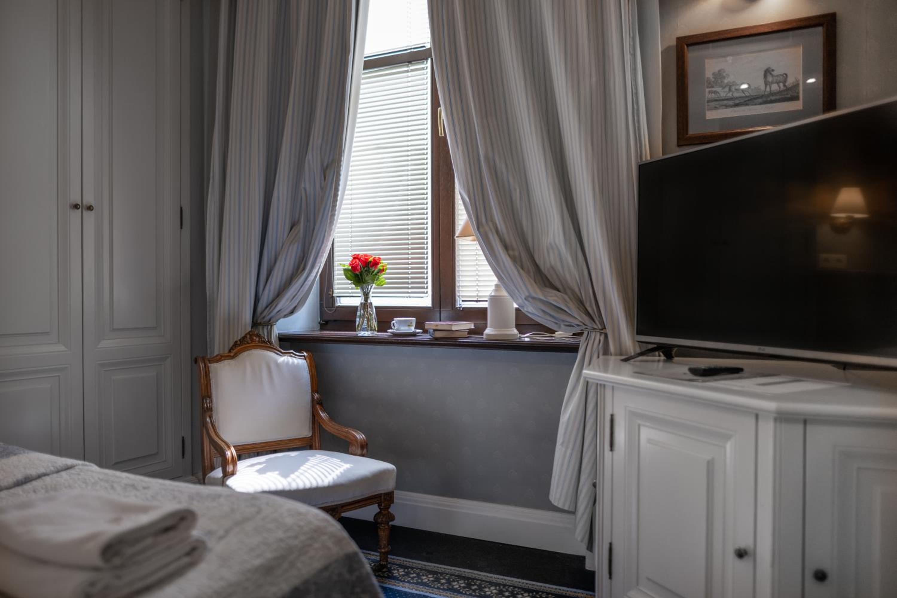Standard Double Room - Photo 5