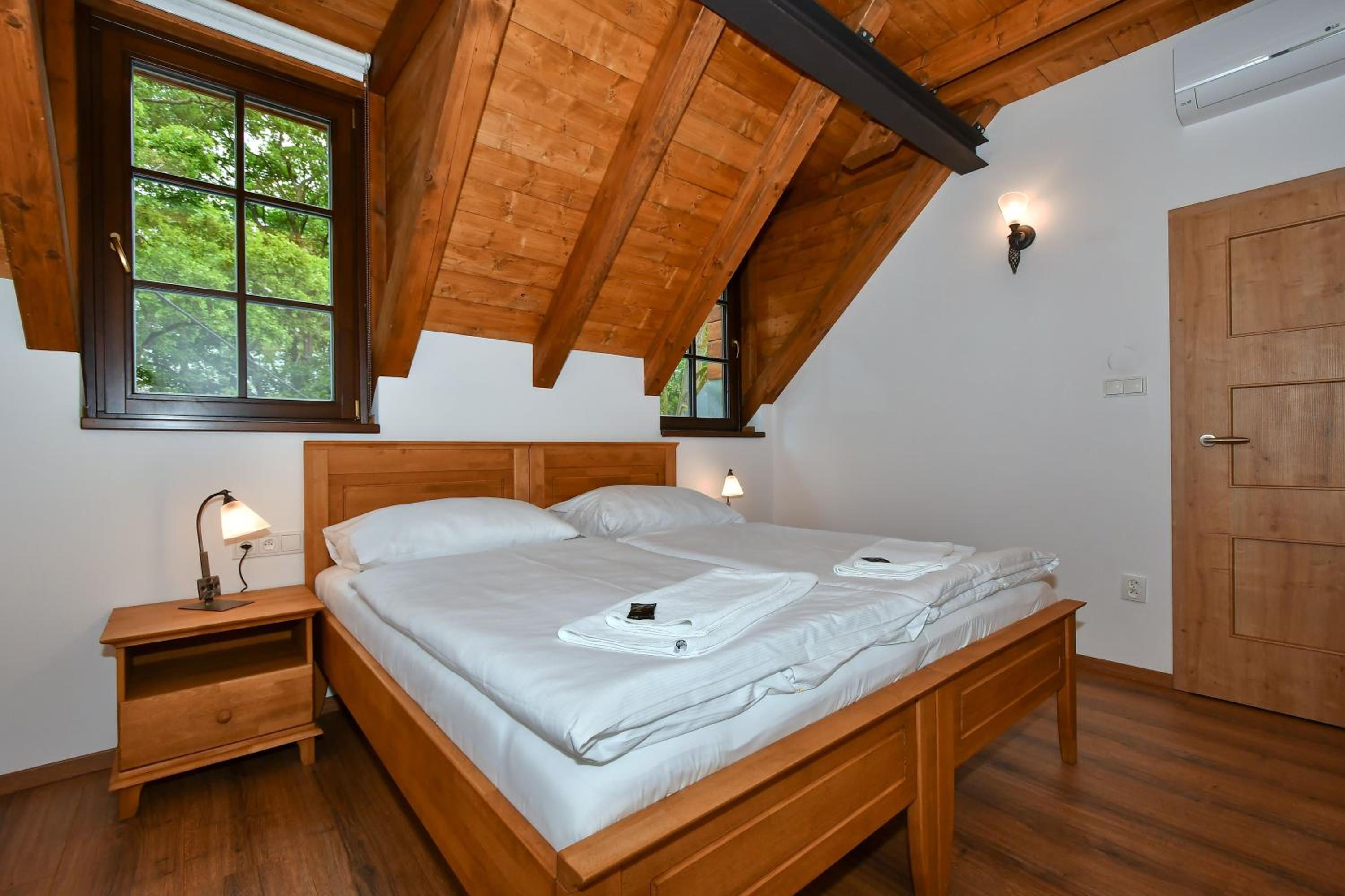Three-bed apartment with kitchenette