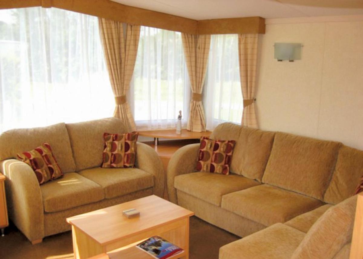 Mobile Home B photo 1