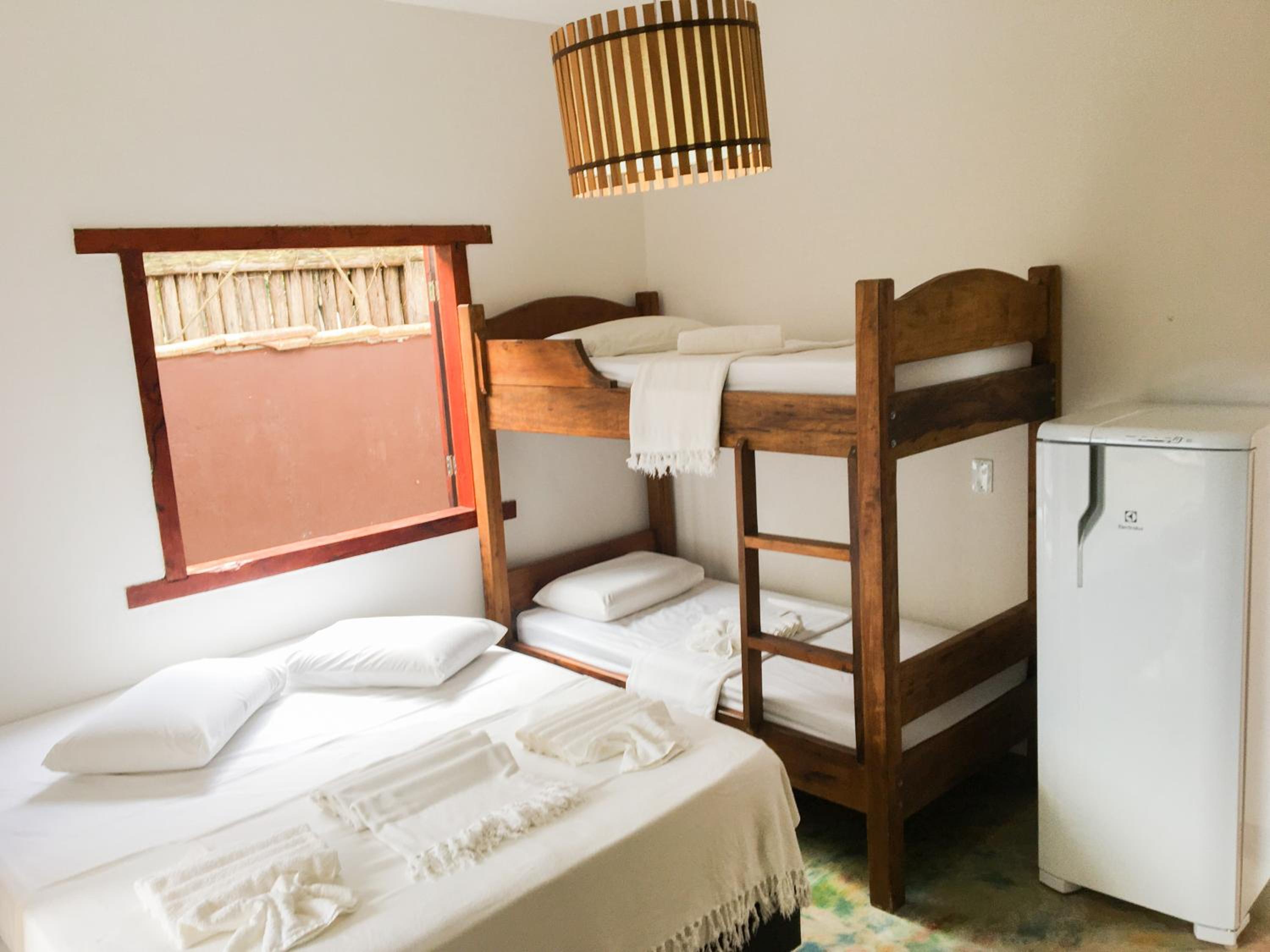 Quadruple Room with Balcony - Photo 9