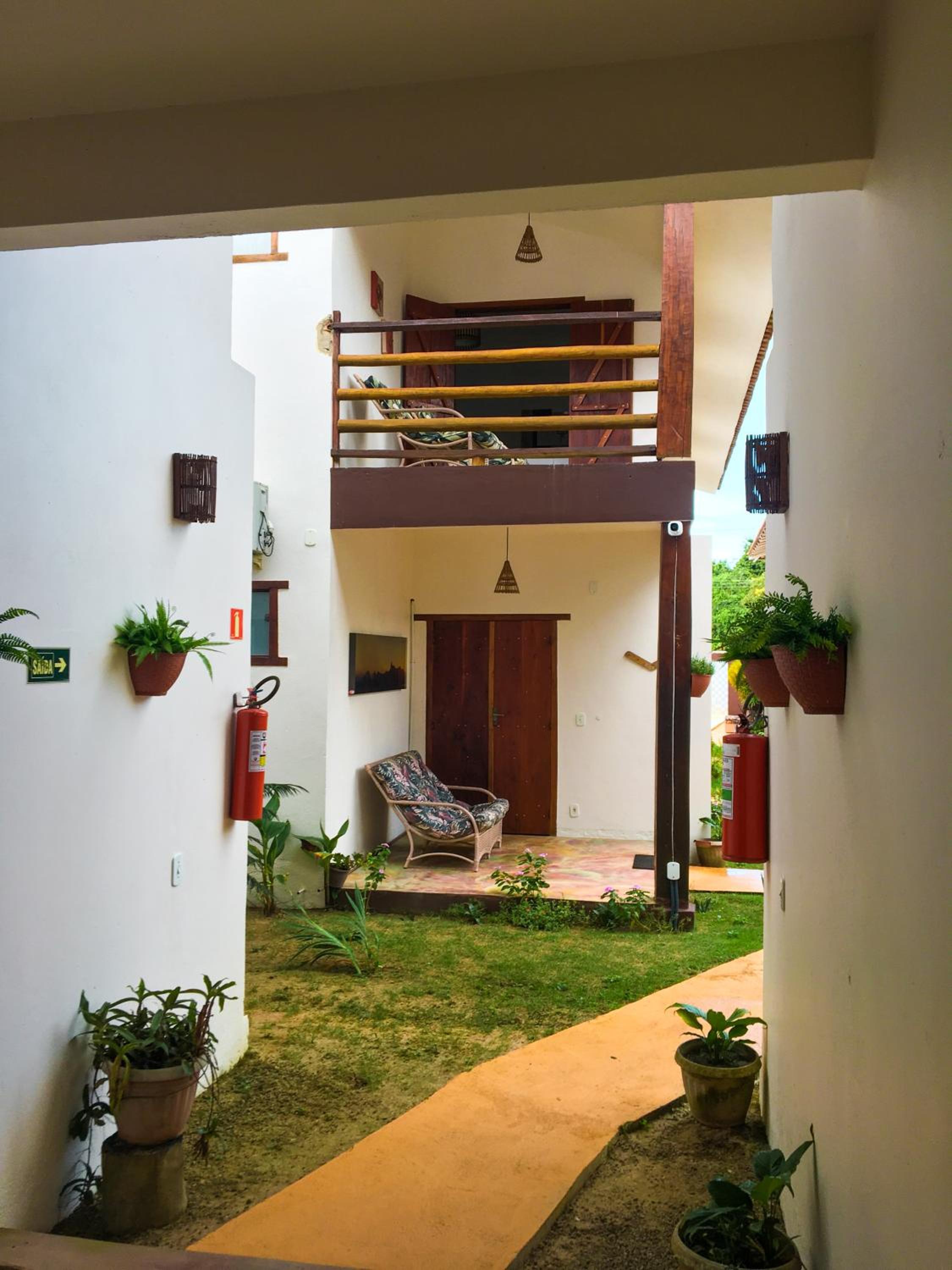 Double Room with Balcony - Photo 23