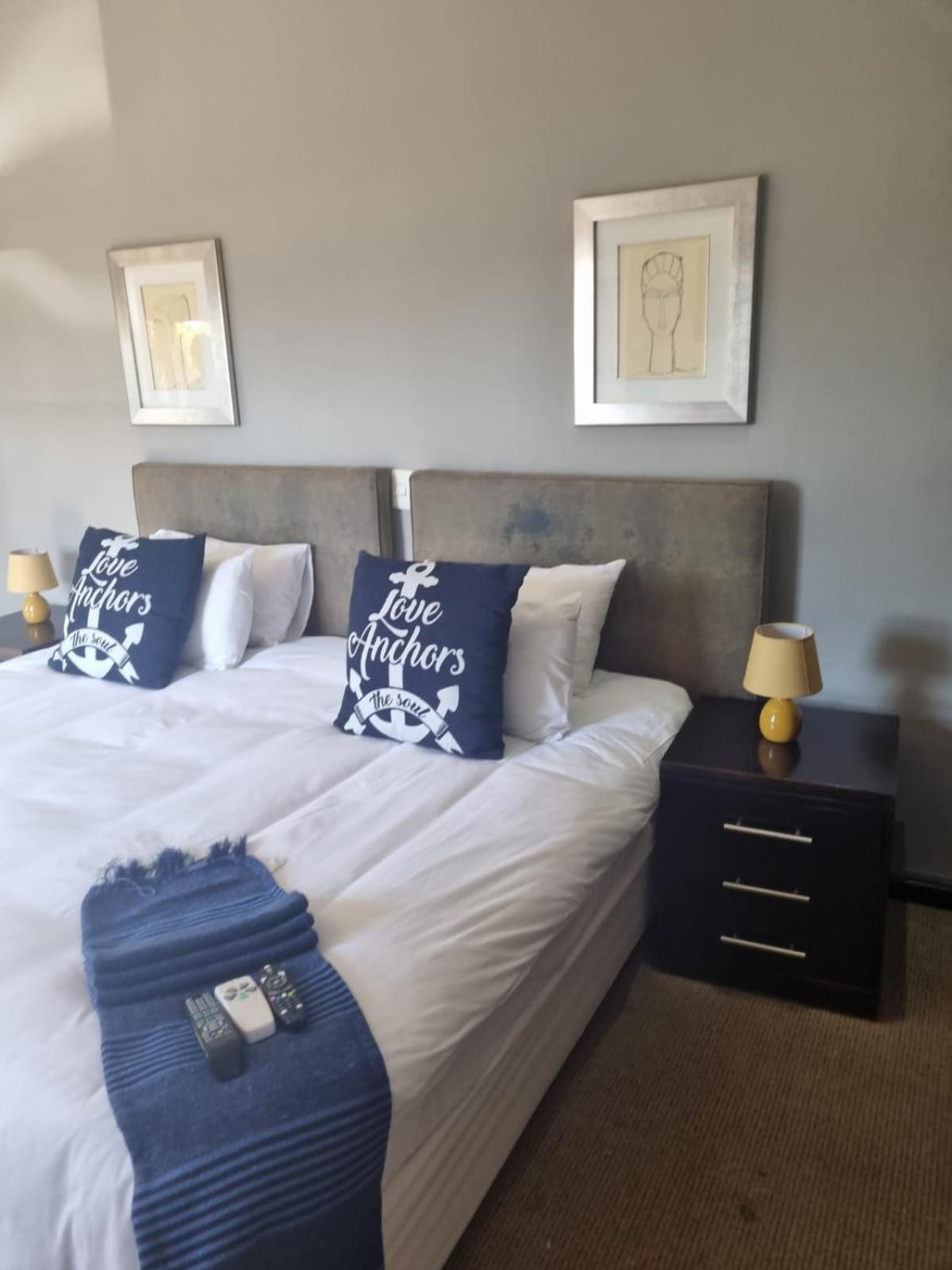 Standard Twin Room with Garden View photo 3