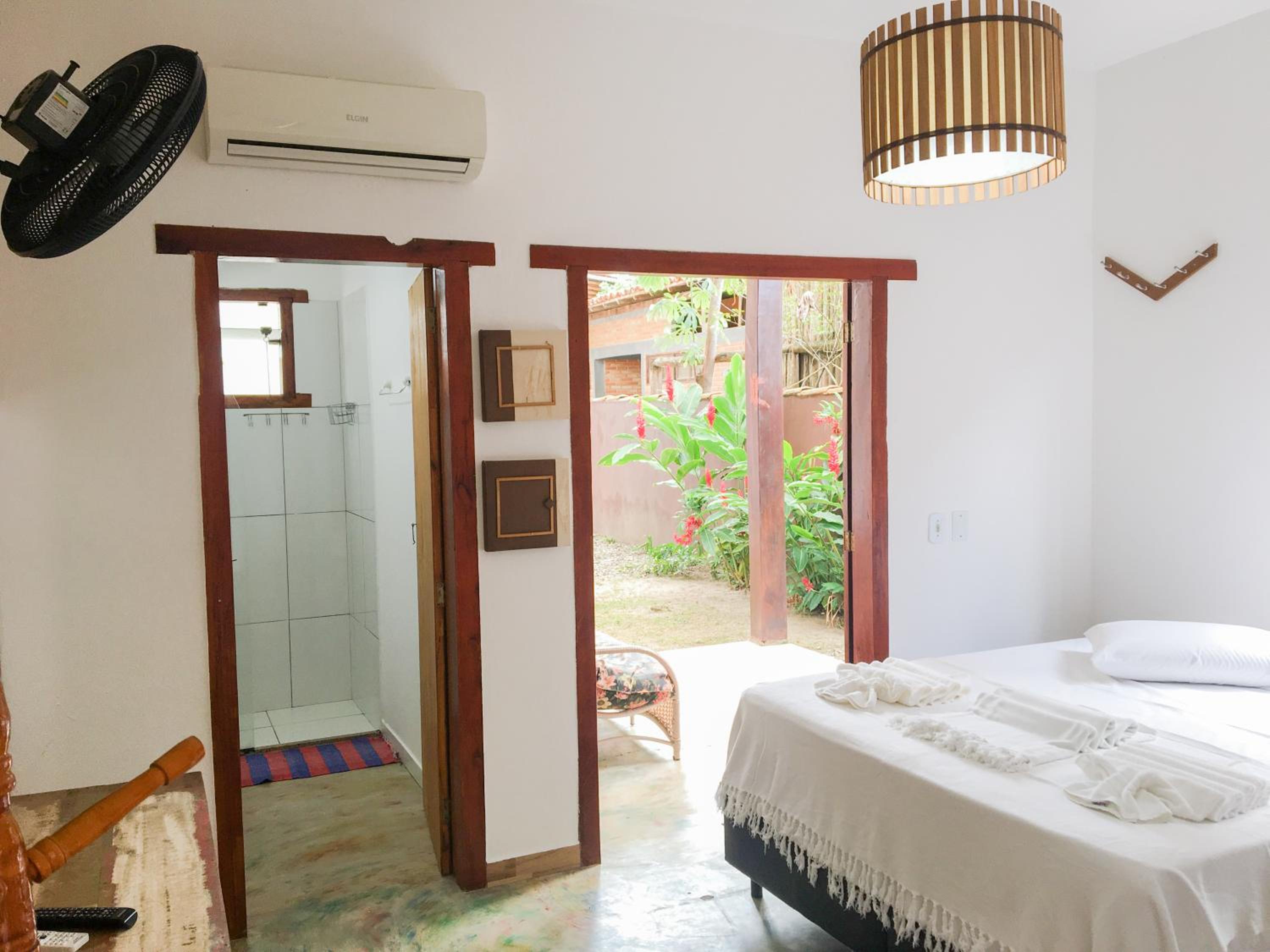 Double Room with Balcony - Photo 16
