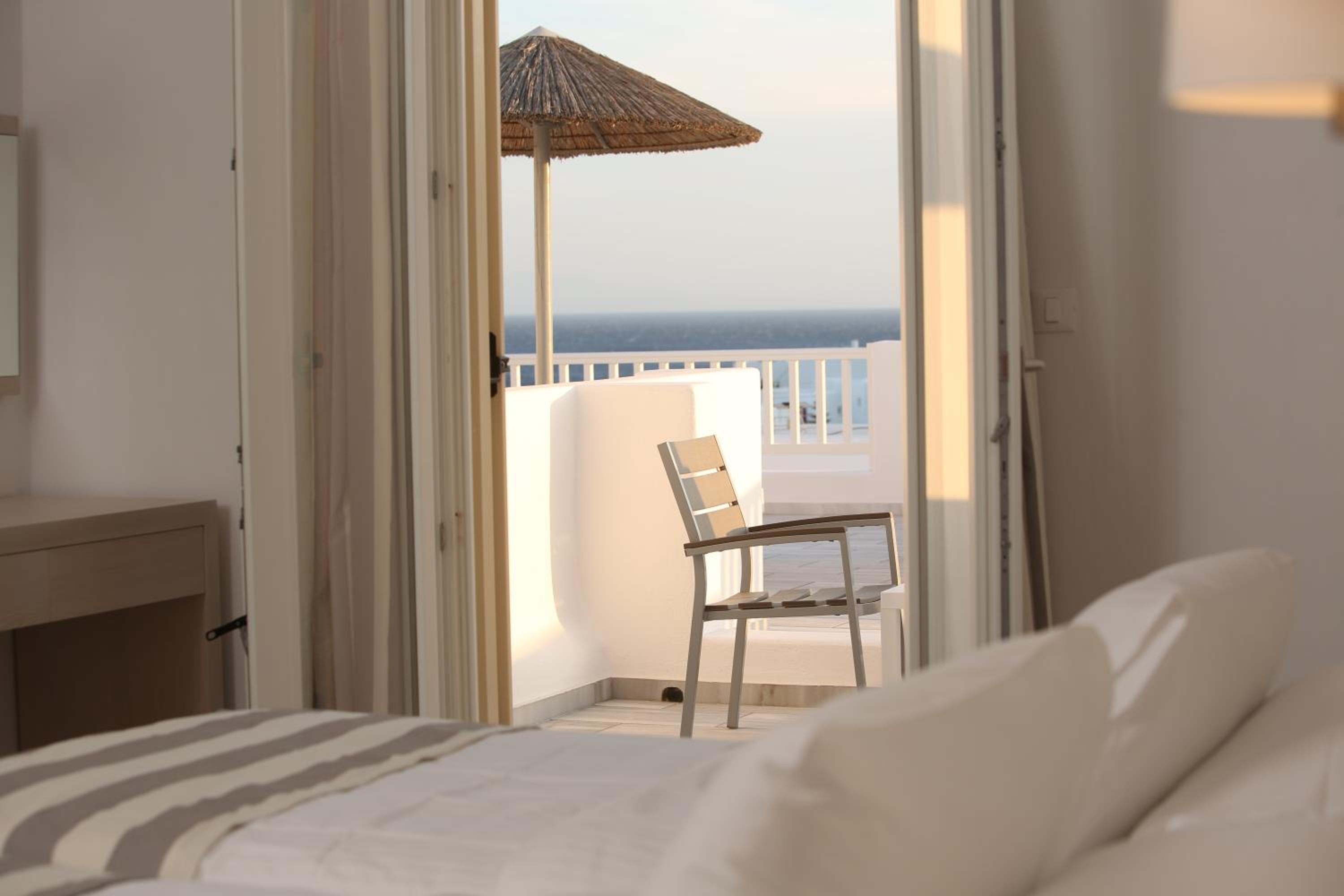 Deluxe Double or Twin Room with Sea View - Photo 6