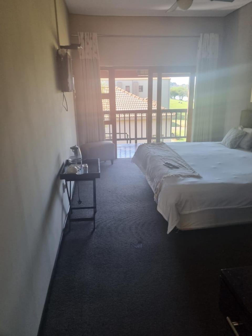 Deluxe Double or Twin Room with River View photo 3