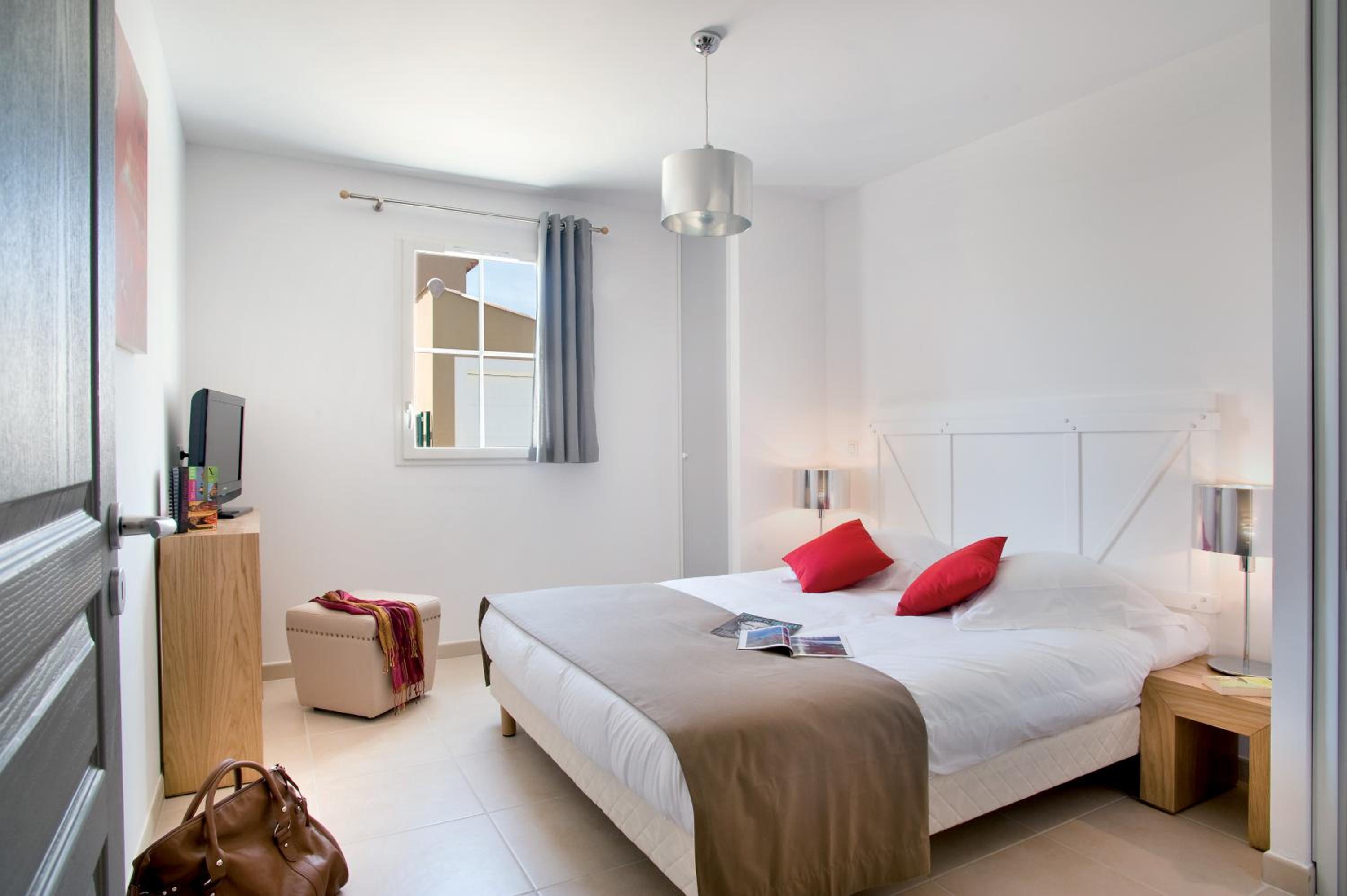Three-Bedroom Villa with Countryside View (8 Adults) photo 3