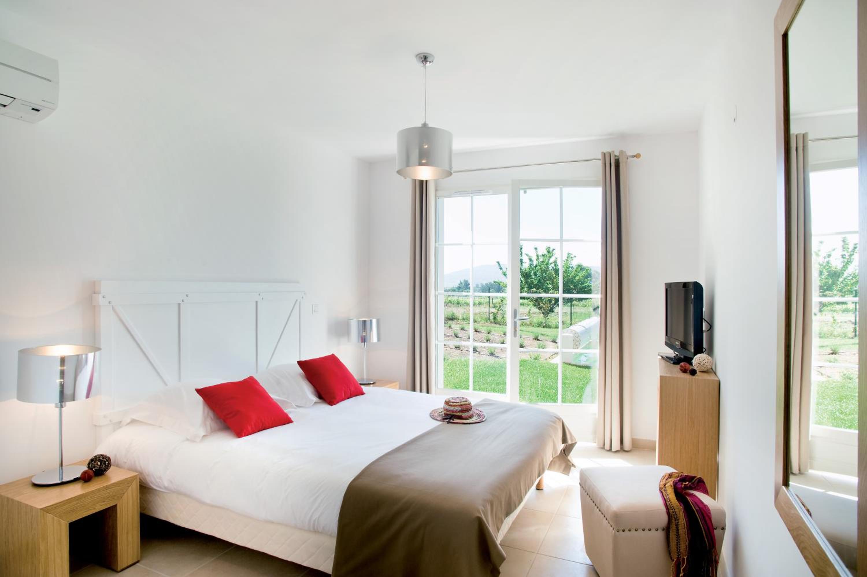 Three-Bedroom Villa with Estate View (8 Adults) photo 2