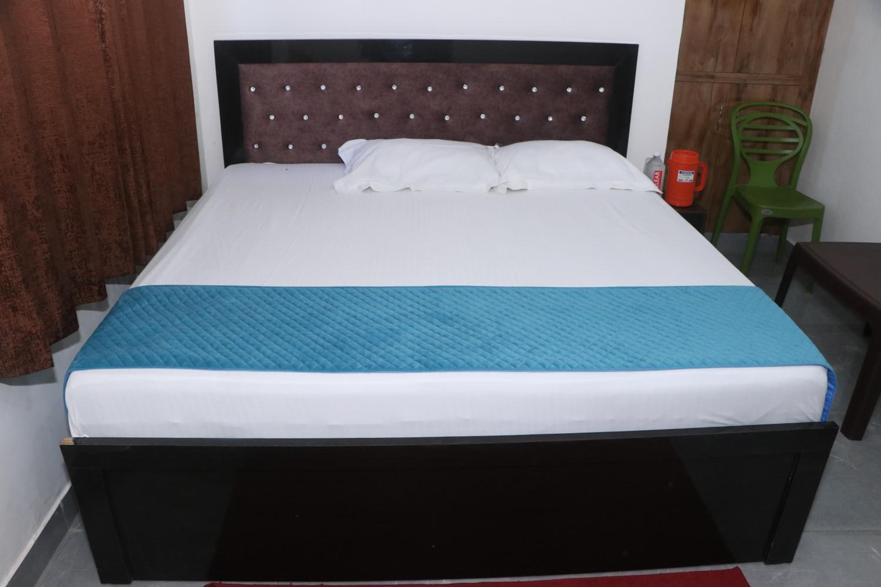 Standard King Room photo 2