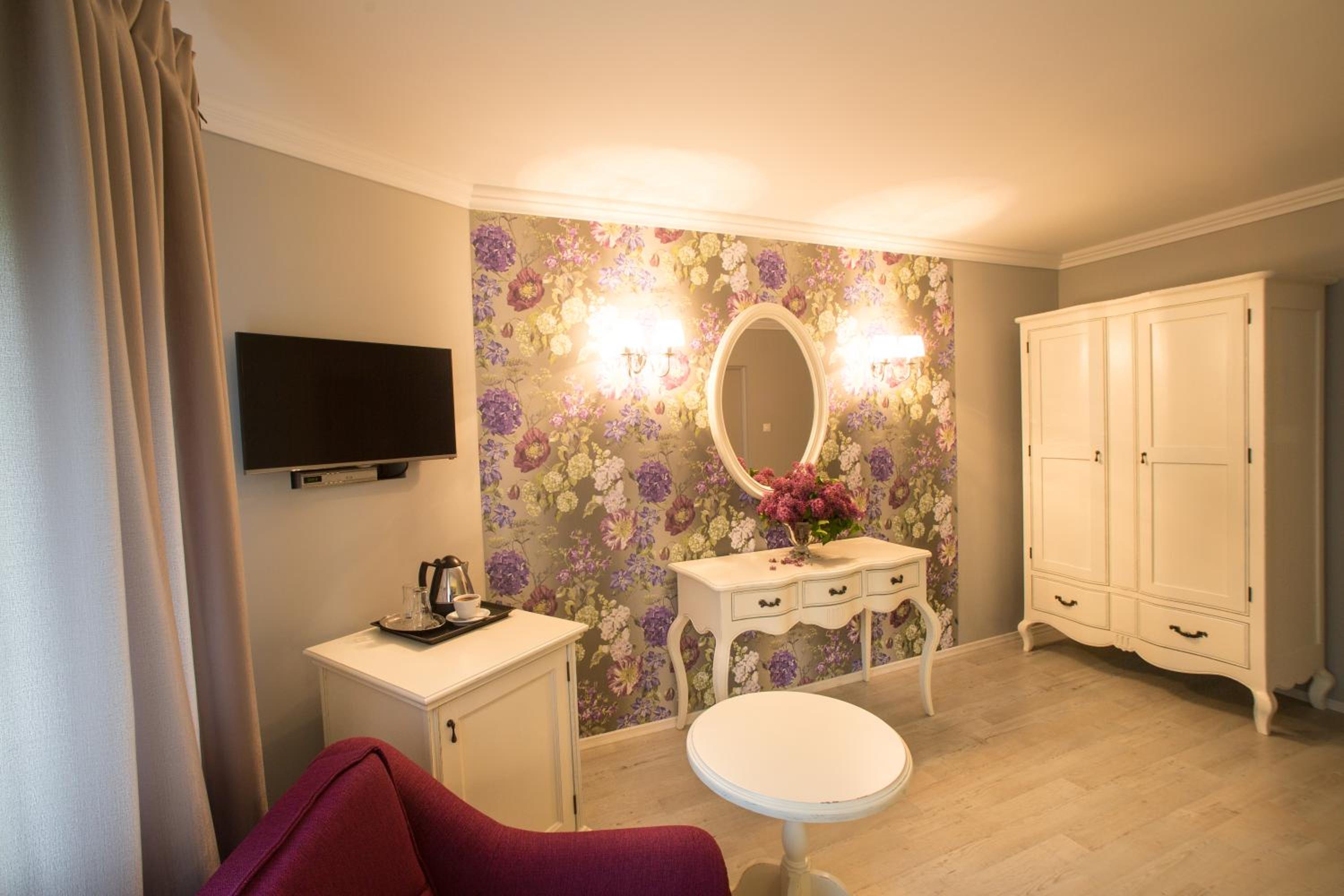 Superior Double or Twin Room - Photo 1