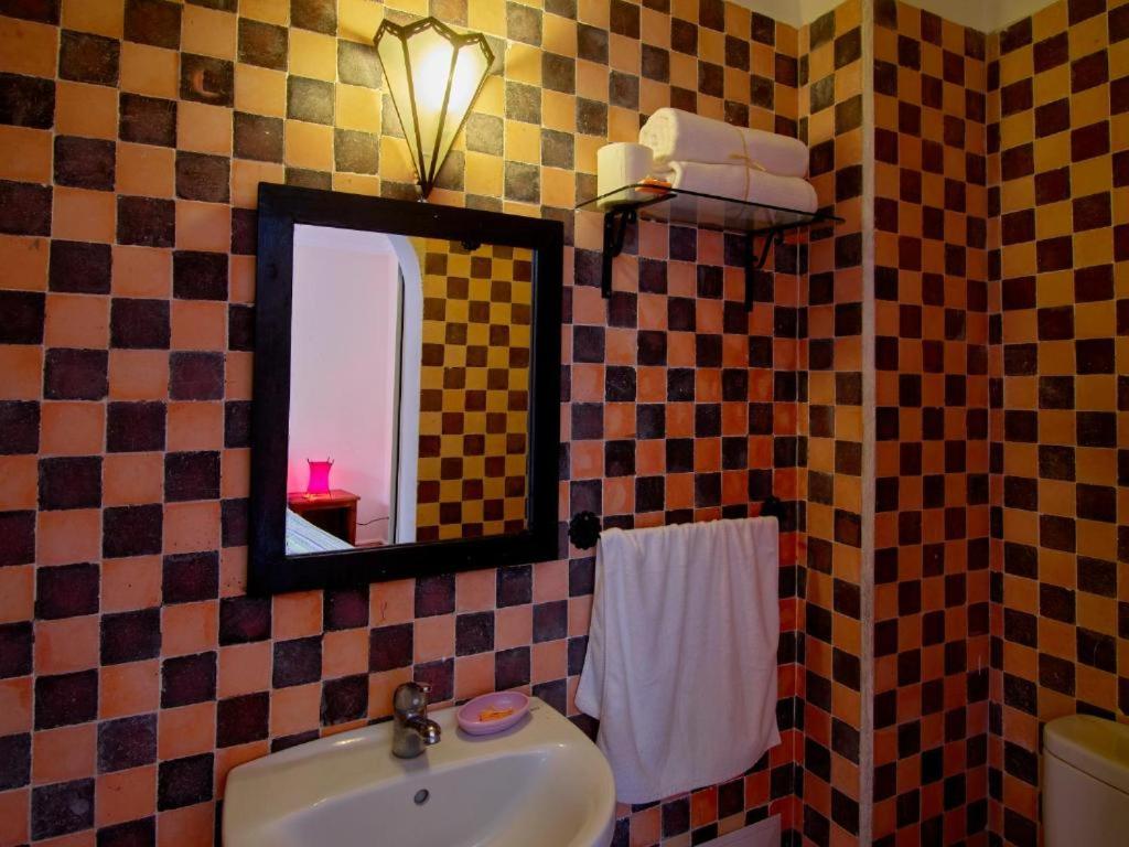 Standard Double Room - Photo 75