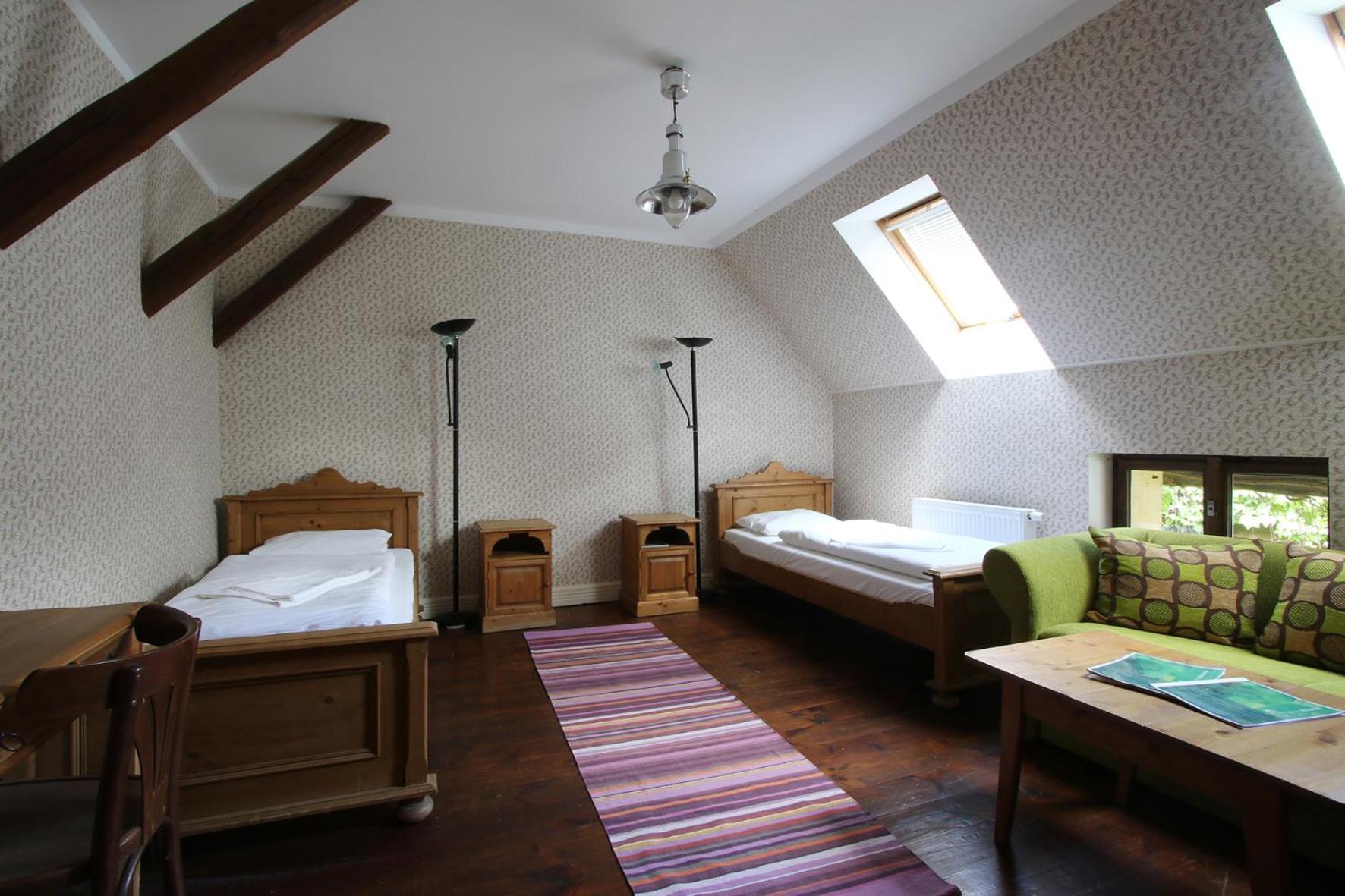 Standard Twin Room