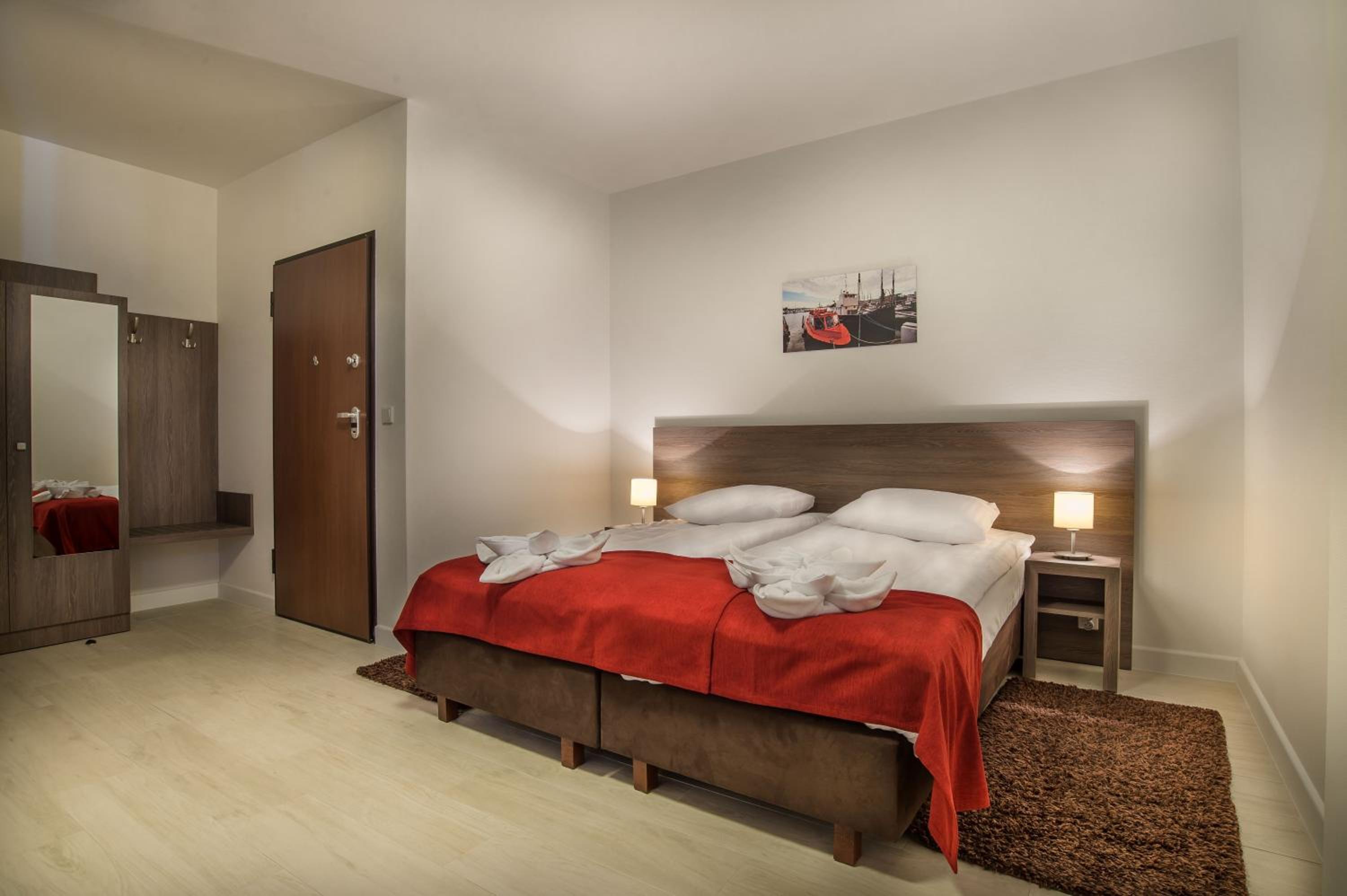 Double Room - Photo 9