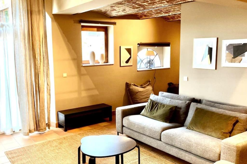 Three-Bedroom Apartment photo 1