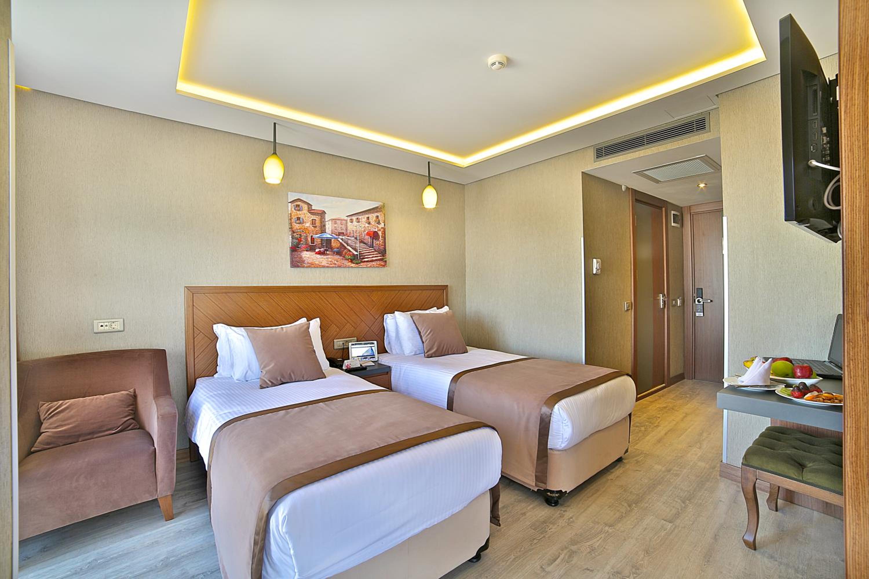 Standard Double Room photo 2