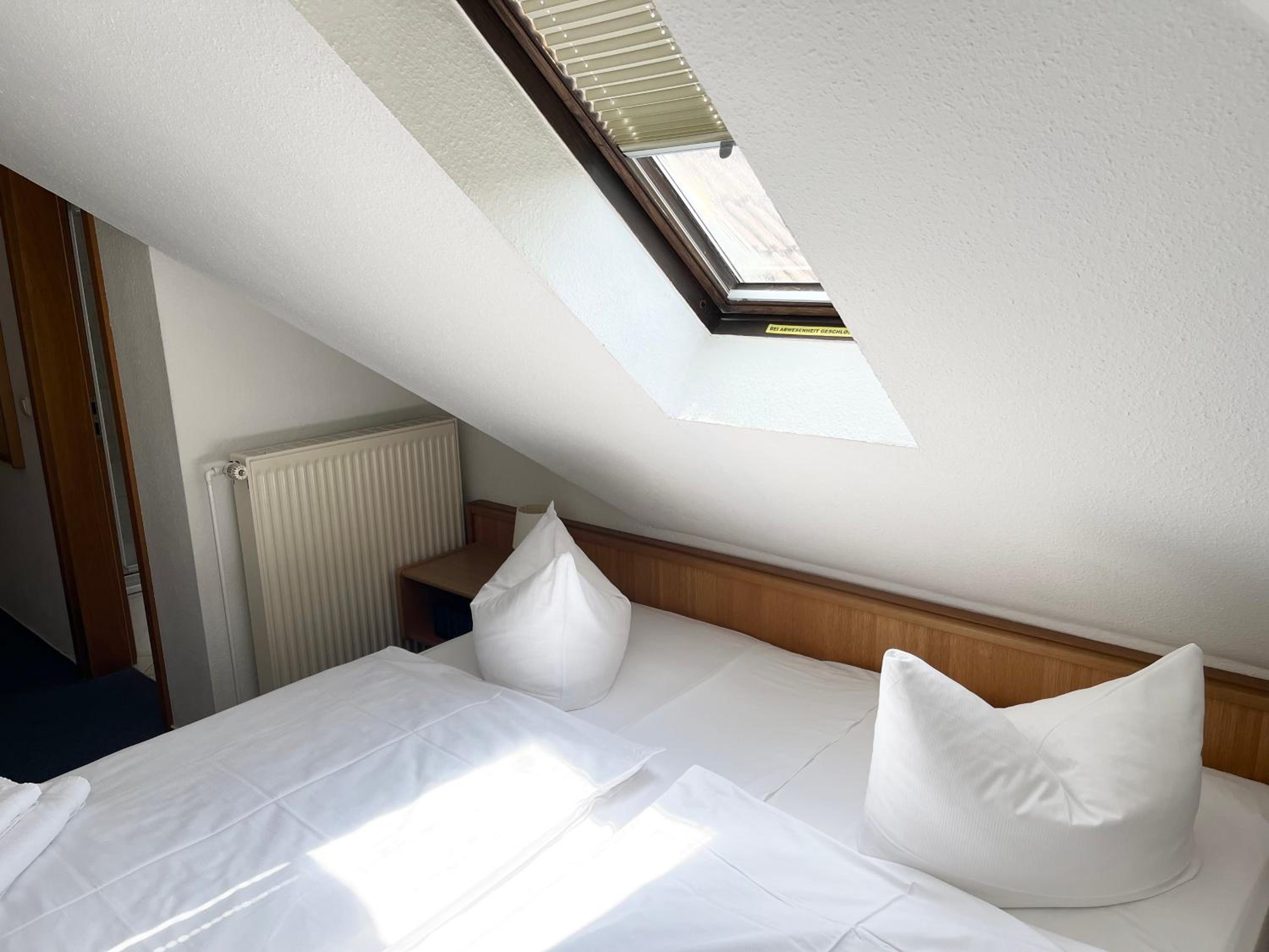 Standard Double Room photo 3