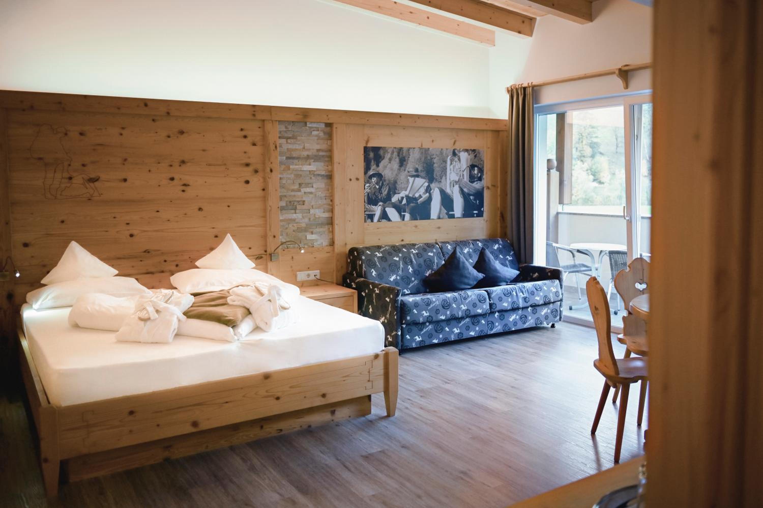 Large Double or Twin Room