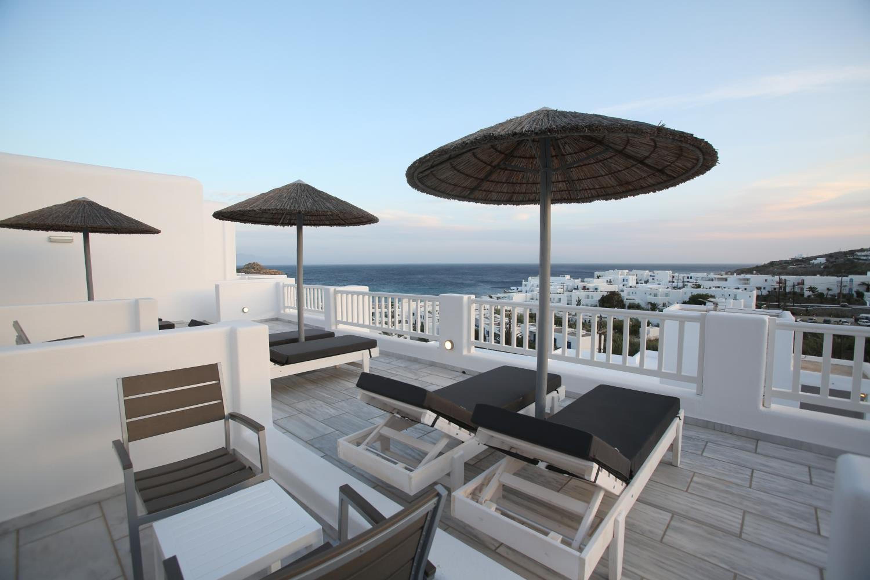 Deluxe Triple Room with Sea View - Photo 7
