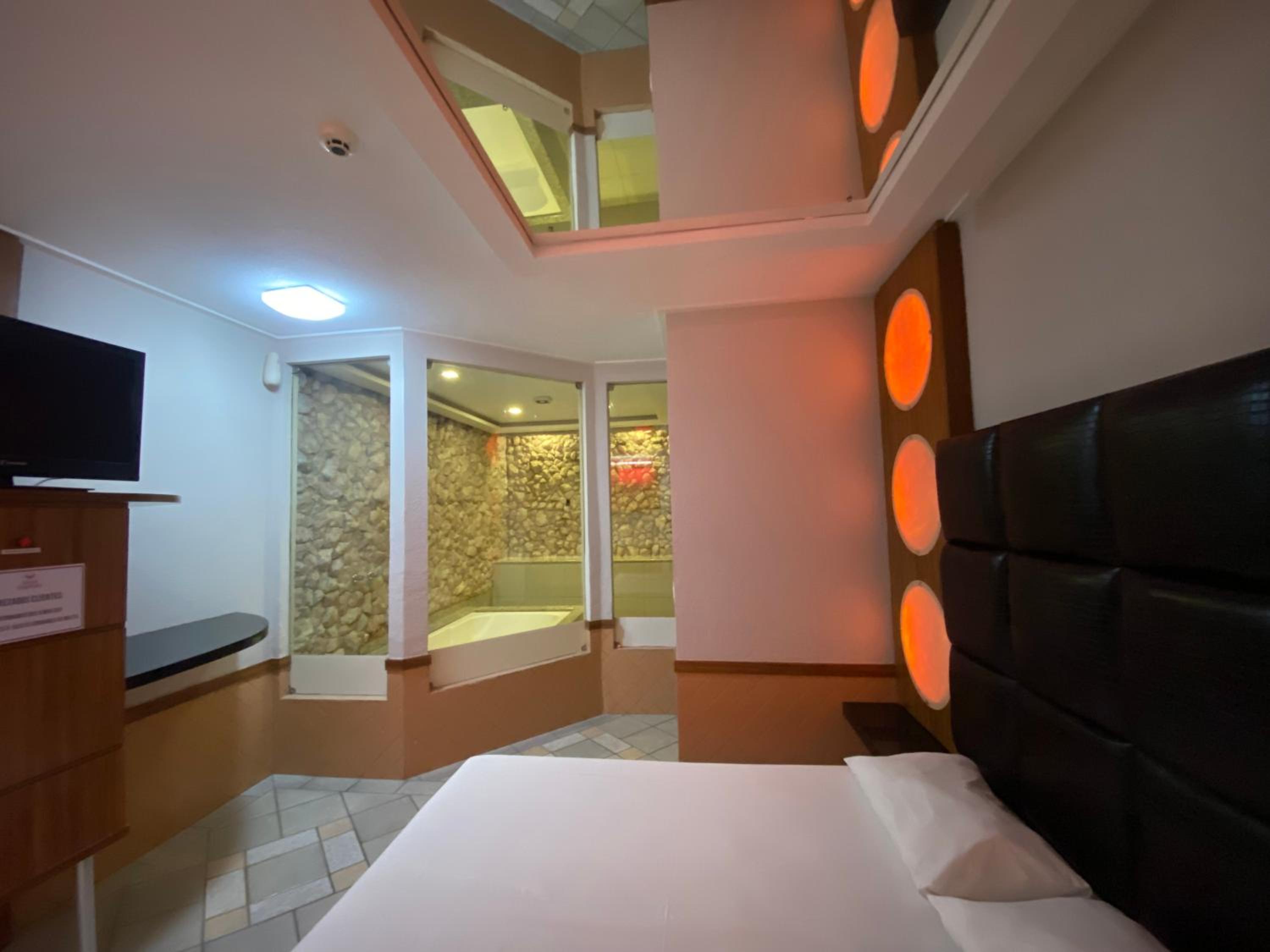 Studio with Spa Bath photo 3
