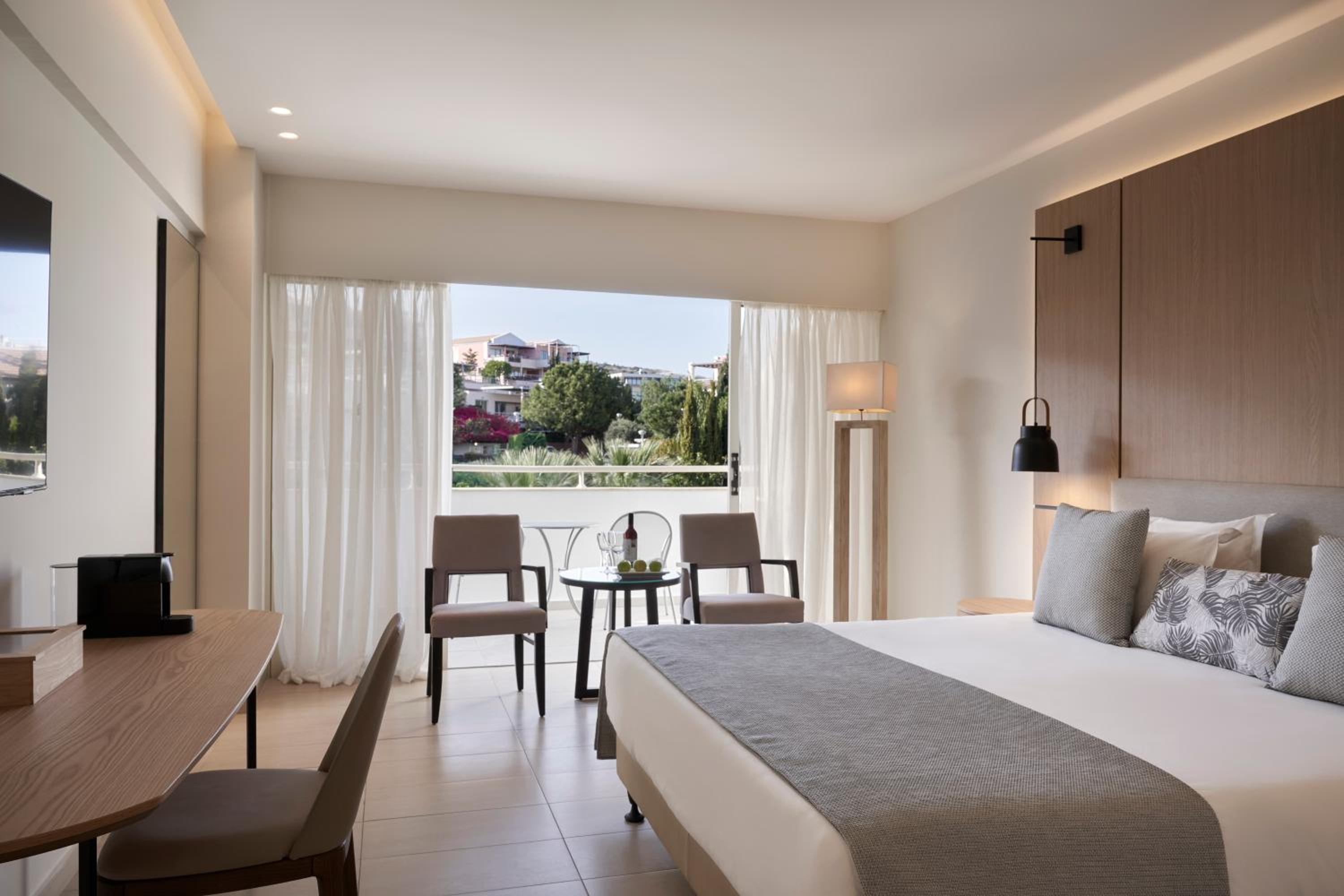 Twin / Double Room Inland View