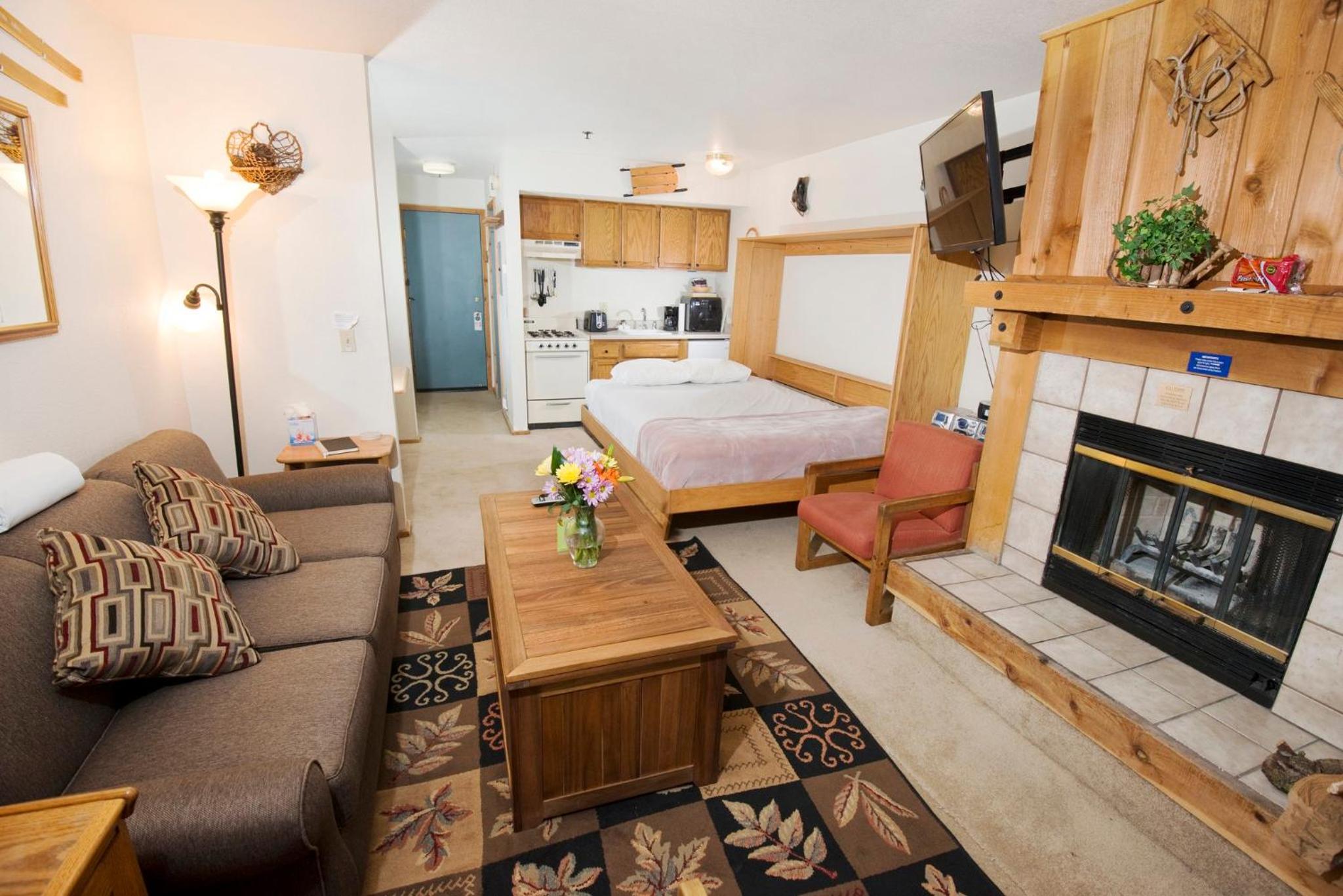Studio Apartment photo 2