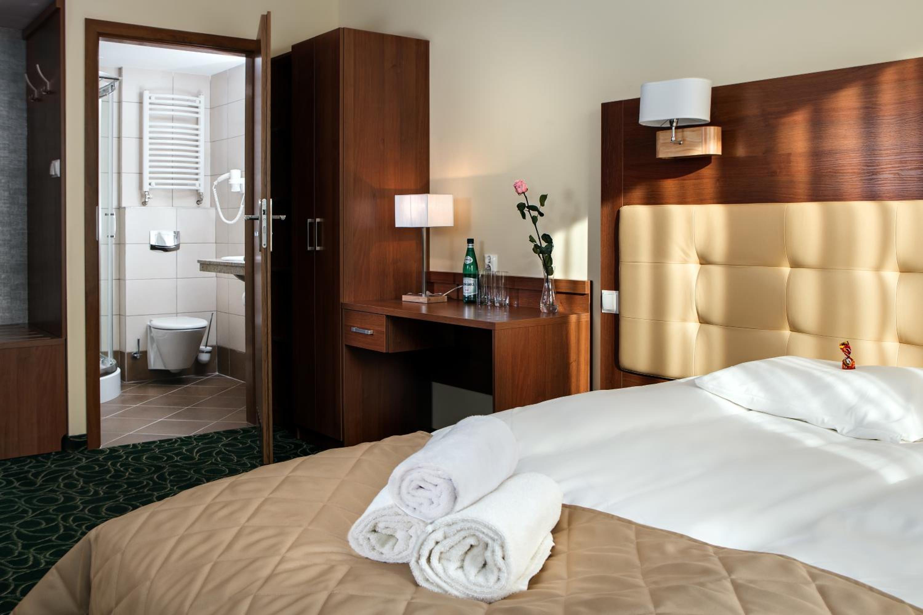 Standard King Room photo 2