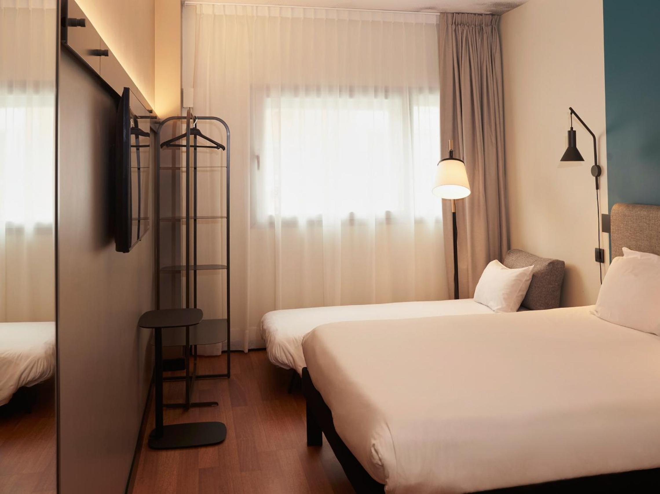 Double Room with Extra Bed - Photo 9