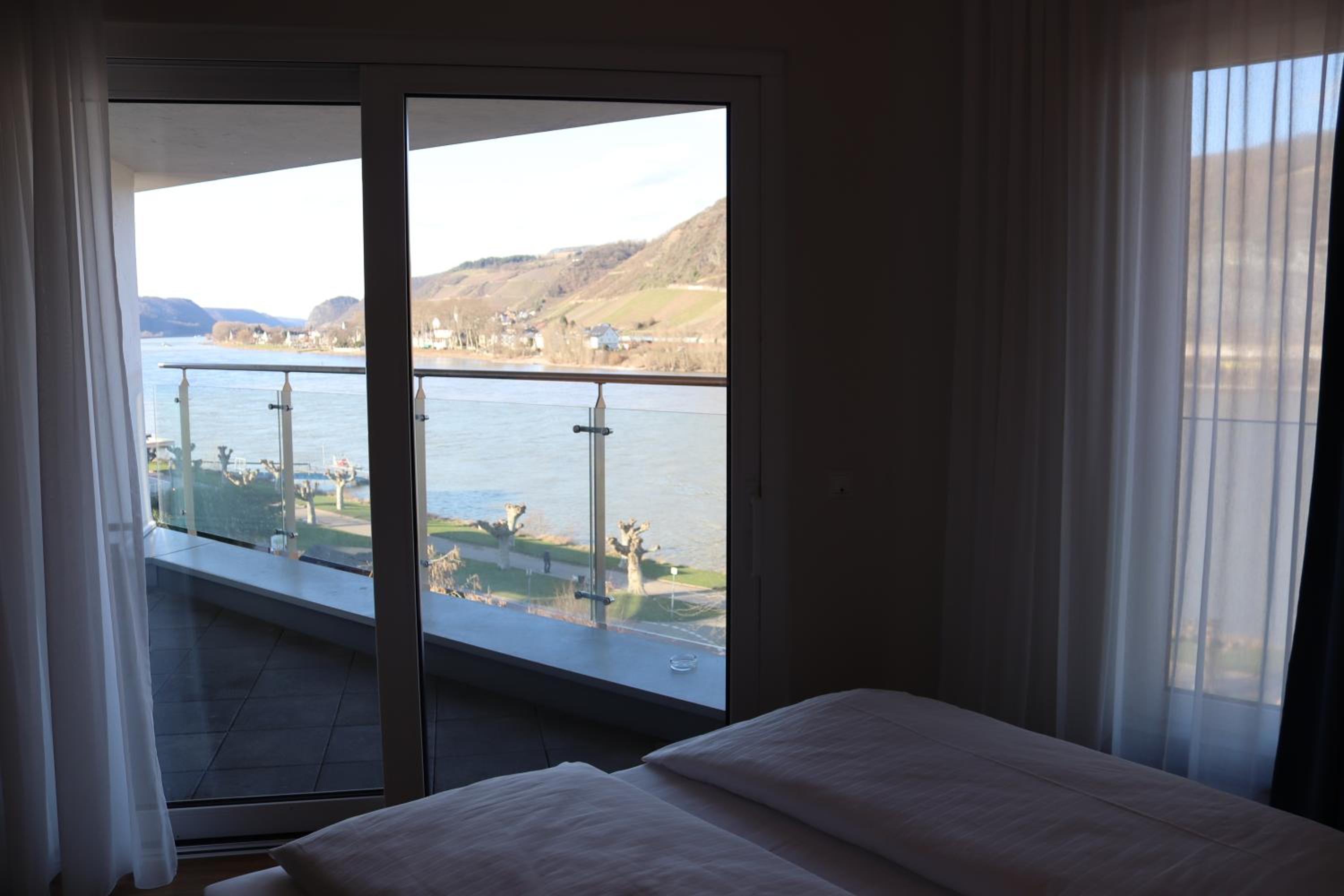 Deluxe Double Room with Balcony and River View - Photo 2